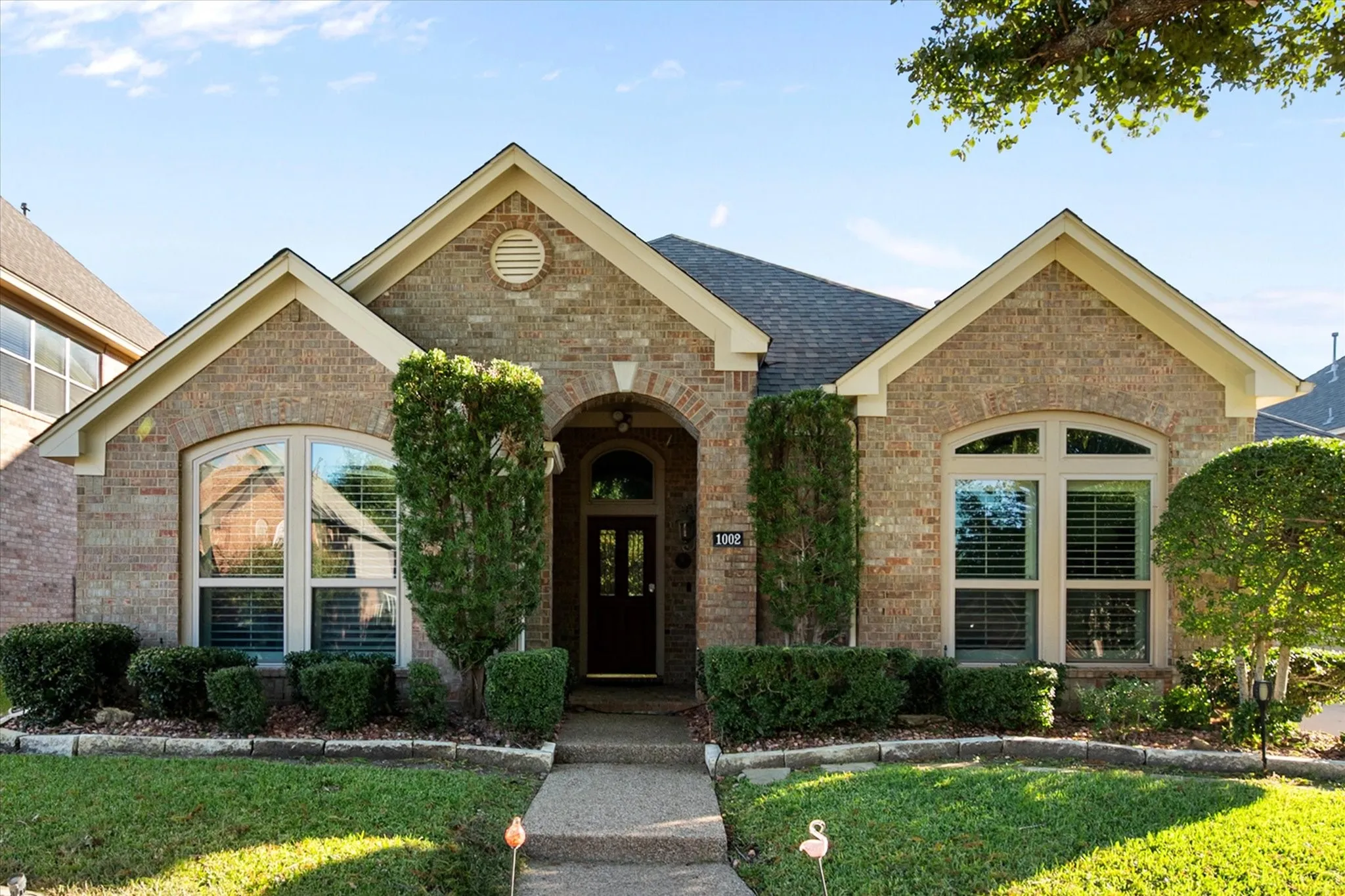 Single Family Residence For Sale in Tarrant County , 1002 Muirfield Drive, Mansfield, Texas 76063, 4 Bedroom, 3 Bathroom, 2 Garage spaces, 2,947 Sqft, built in 1996, mls#21374137, Real Estate Agent in Mansfield, Homes For Sale in Tarrant county, Homes For Sale in Mansfield, Realtor in Mansfield Texas, Real Estate Brokerage Independent Realty Texas, Luminita Cordes Realtor