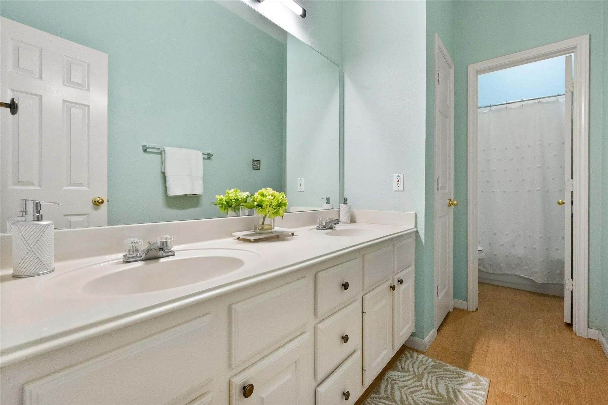 Single Family Residence For Sale in Tarrant County , 1002 Muirfield Drive, Mansfield, Texas 76063, 4 Bedroom, 3 Bathroom, 2 Garage spaces, 2,947 Sqft, built in 1996, mls#21374137, Real Estate Agent in Mansfield, Homes For Sale in Tarrant county, Homes For Sale in Mansfield, Realtor in Mansfield Texas, Real Estate Brokerage Independent Realty Texas, Luminita Cordes Realtor