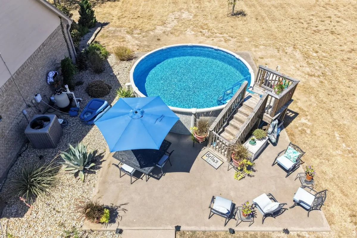Single Family Residence For Sale in Bosque County , 248 Fm 3118, Clifton, Texas 76634, 3 Bedroom, 2 Bathroom, 6 Garage spaces, 2,343 Sqft, built in 2006, mls#21378321, Real Estate Agent in Clifton, Homes For Sale in Bosque county, Homes For Sale in Clifton, Realtor in Clifton Texas, Real Estate Brokerage Independent Realty Texas, Luminita Cordes Realtor