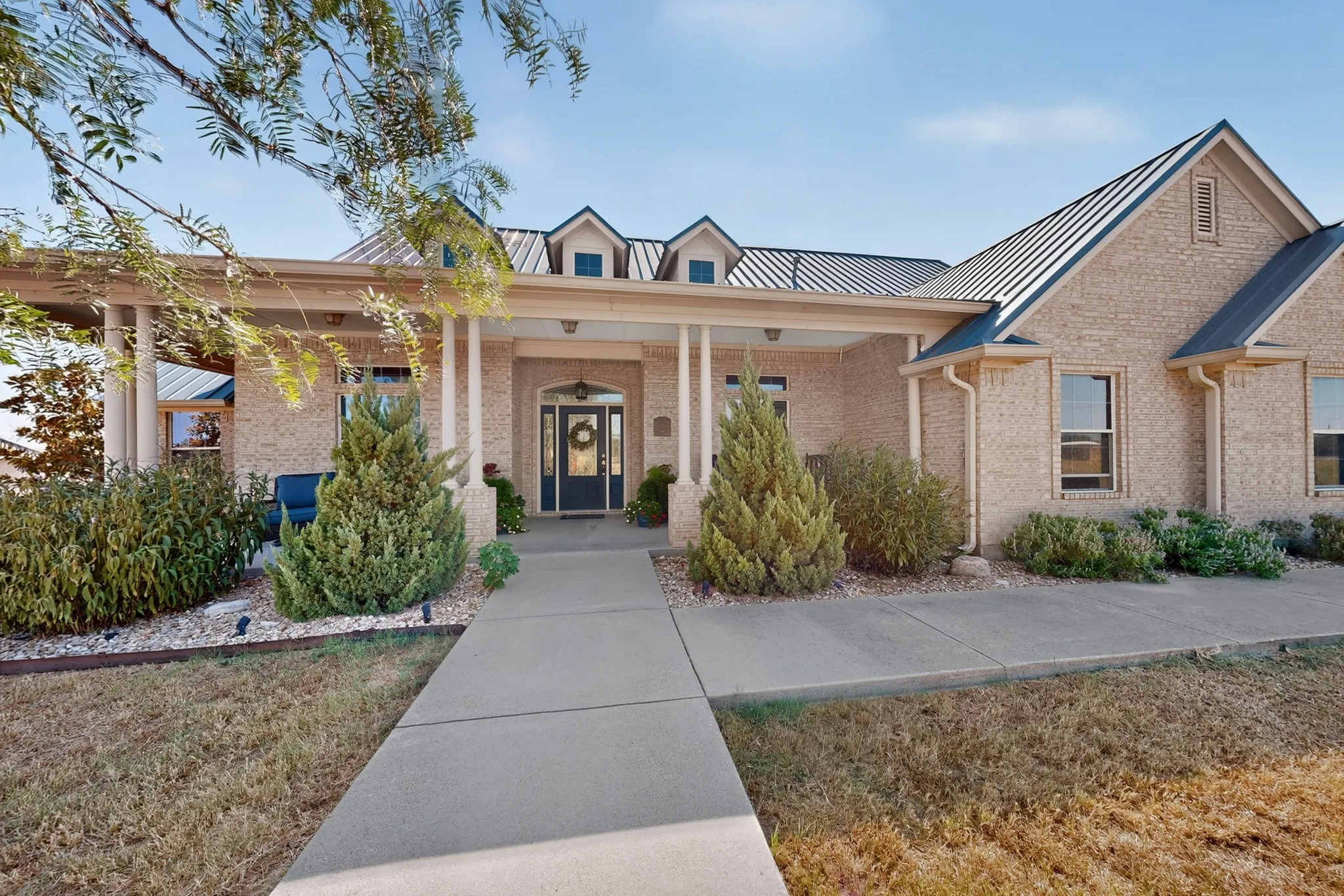 Single Family Residence For Sale in Bosque County , 248 Fm 3118, Clifton, Texas 76634, 3 Bedroom, 2 Bathroom, 6 Garage spaces, 2,343 Sqft, built in 2006, mls#21378321, Real Estate Agent in Clifton, Homes For Sale in Bosque county, Homes For Sale in Clifton, Realtor in Clifton Texas, Real Estate Brokerage Independent Realty Texas, Luminita Cordes Realtor