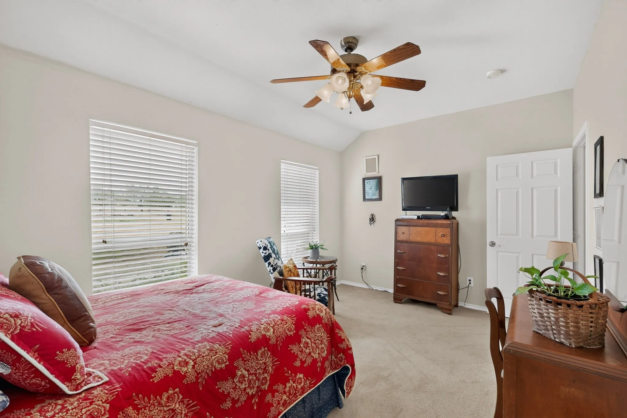 Single Family Residence For Sale in Bosque County , 248 Fm 3118, Clifton, Texas 76634, 3 Bedroom, 2 Bathroom, 6 Garage spaces, 2,343 Sqft, built in 2006, mls#21378321, Real Estate Agent in Clifton, Homes For Sale in Bosque county, Homes For Sale in Clifton, Realtor in Clifton Texas, Real Estate Brokerage Independent Realty Texas, Luminita Cordes Realtor