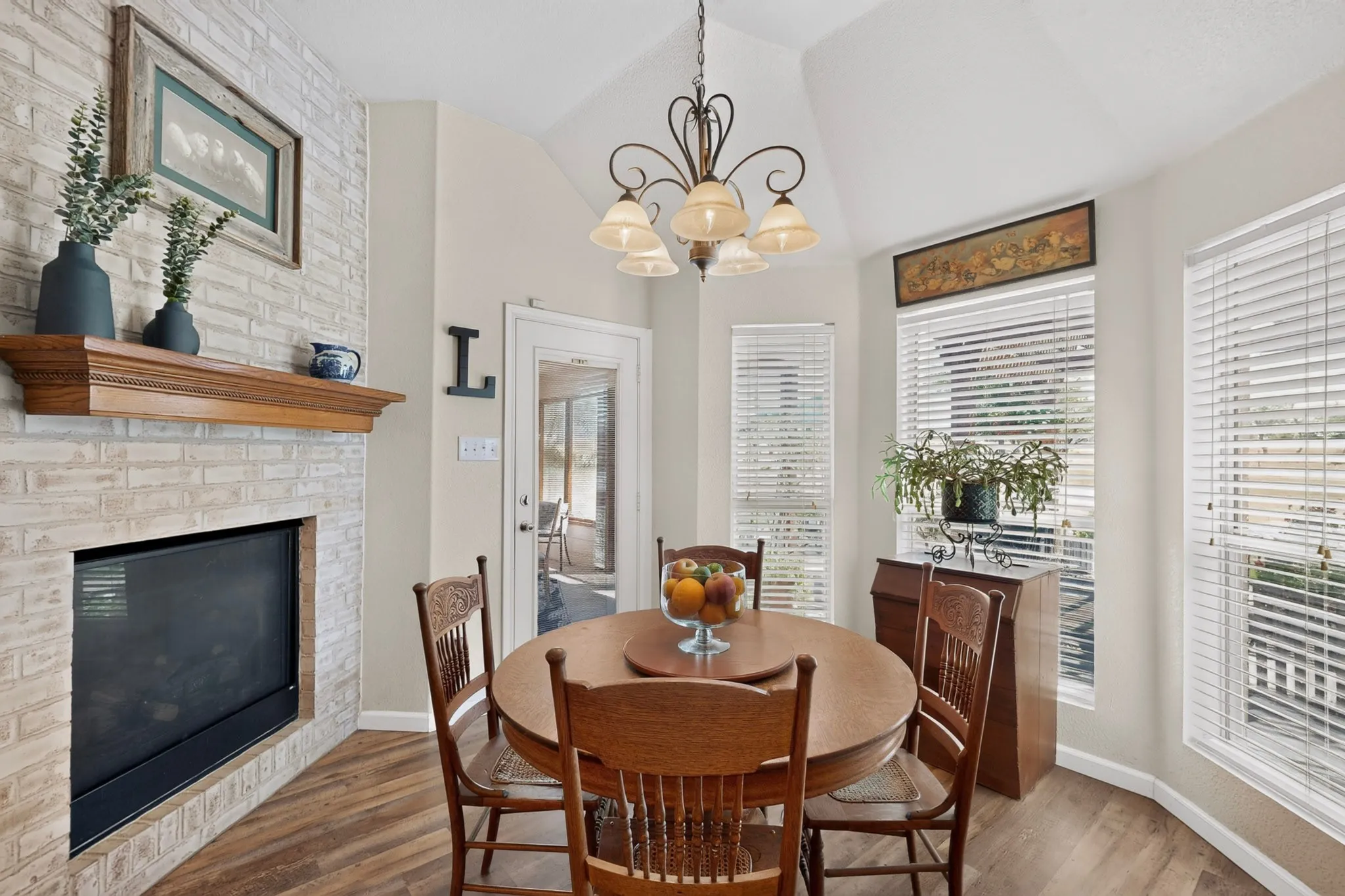 Single Family Residence For Sale in Bosque County , 248 Fm 3118, Clifton, Texas 76634, 3 Bedroom, 2 Bathroom, 6 Garage spaces, 2,343 Sqft, built in 2006, mls#21378321, Real Estate Agent in Clifton, Homes For Sale in Bosque county, Homes For Sale in Clifton, Realtor in Clifton Texas, Real Estate Brokerage Independent Realty Texas, Luminita Cordes Realtor