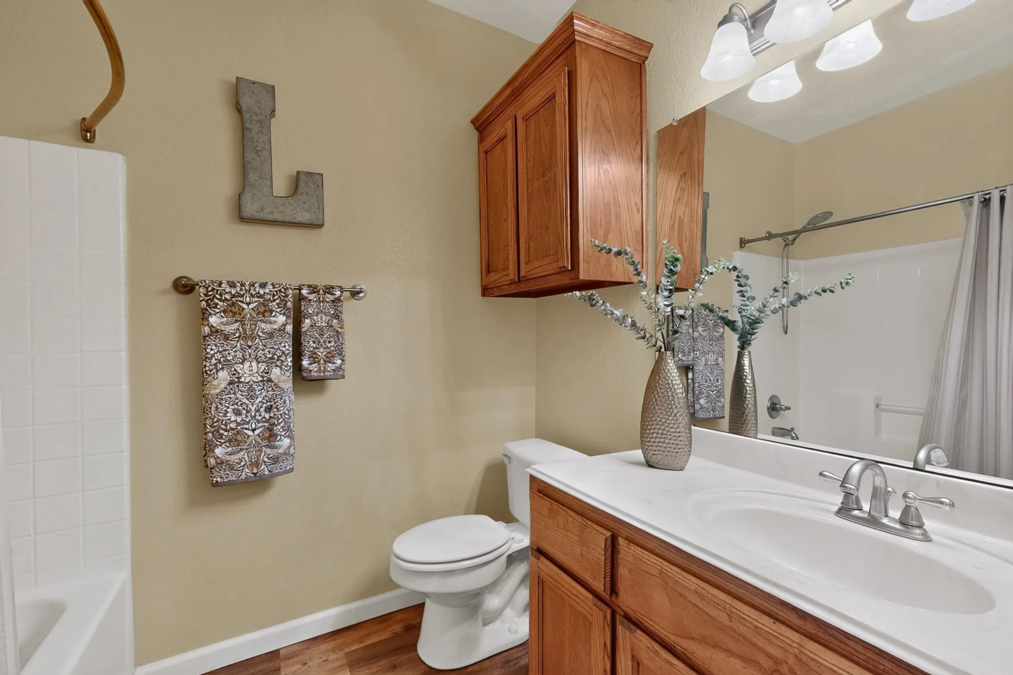 Single Family Residence For Sale in Bosque County , 248 Fm 3118, Clifton, Texas 76634, 3 Bedroom, 2 Bathroom, 6 Garage spaces, 2,343 Sqft, built in 2006, mls#21378321, Real Estate Agent in Clifton, Homes For Sale in Bosque county, Homes For Sale in Clifton, Realtor in Clifton Texas, Real Estate Brokerage Independent Realty Texas, Luminita Cordes Realtor