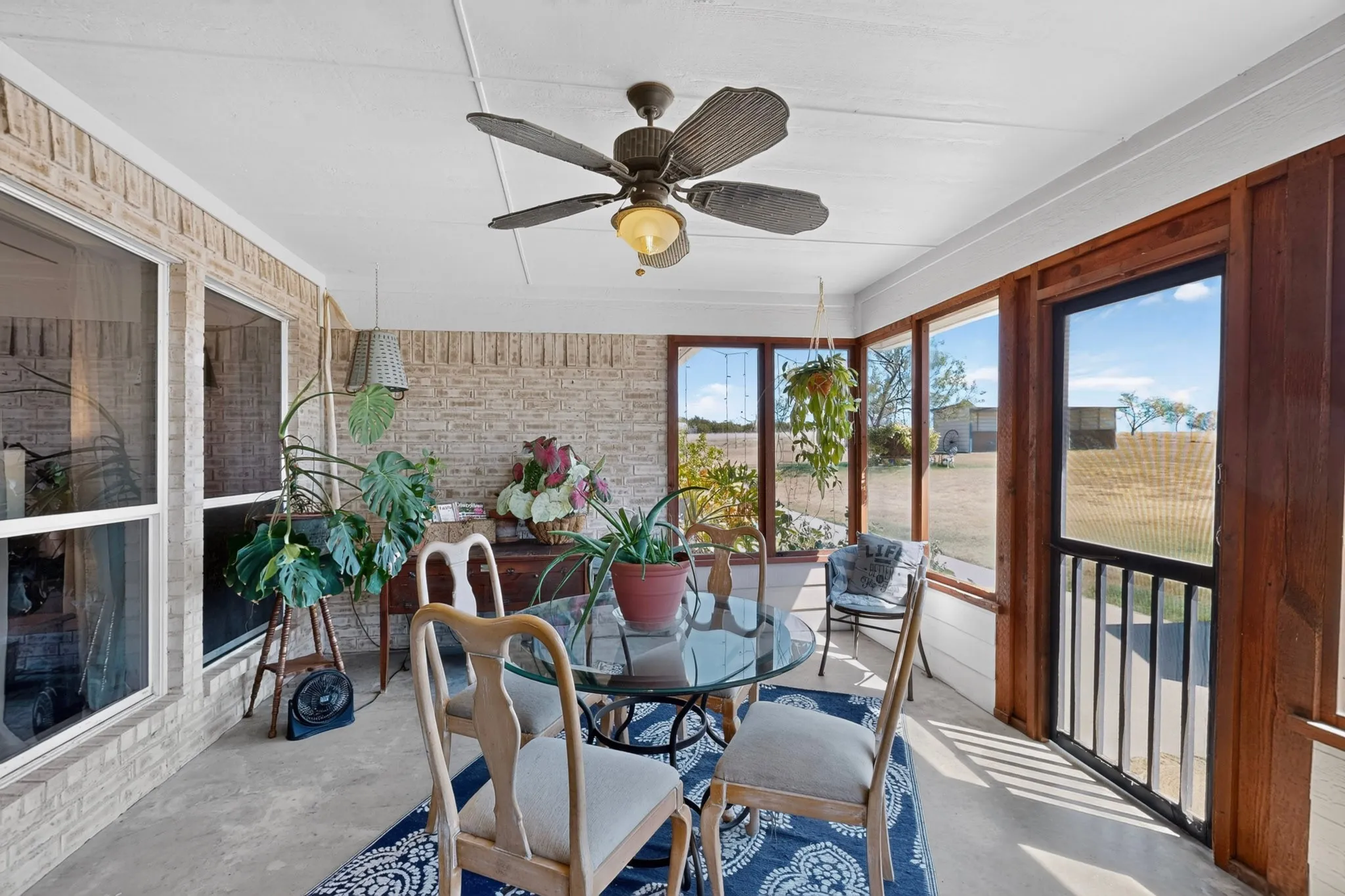 Single Family Residence For Sale in Bosque County , 248 Fm 3118, Clifton, Texas 76634, 3 Bedroom, 2 Bathroom, 6 Garage spaces, 2,343 Sqft, built in 2006, mls#21378321, Real Estate Agent in Clifton, Homes For Sale in Bosque county, Homes For Sale in Clifton, Realtor in Clifton Texas, Real Estate Brokerage Independent Realty Texas, Luminita Cordes Realtor