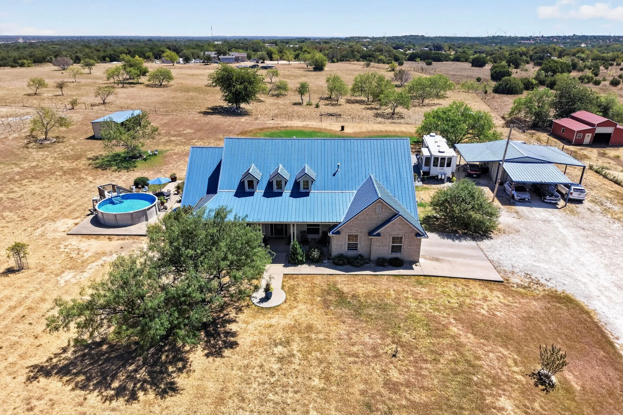 Single Family Residence For Sale in Bosque County , 248 Fm 3118, Clifton, Texas 76634, 3 Bedroom, 2 Bathroom, 6 Garage spaces, 2,343 Sqft, built in 2006, mls#21378321, Real Estate Agent in Clifton, Homes For Sale in Bosque county, Homes For Sale in Clifton, Realtor in Clifton Texas, Real Estate Brokerage Independent Realty Texas, Luminita Cordes Realtor
