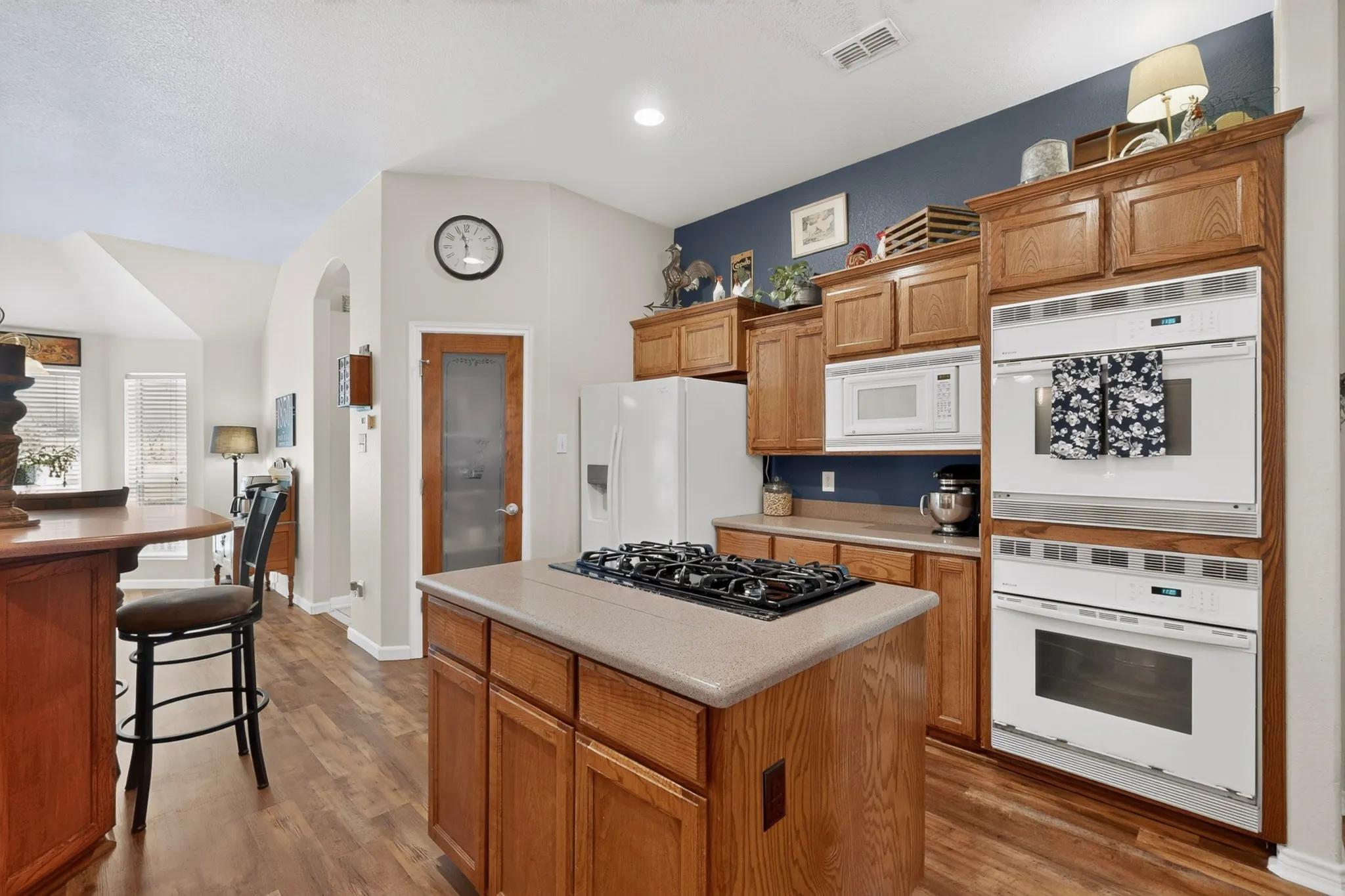 Single Family Residence For Sale in Bosque County , 248 Fm 3118, Clifton, Texas 76634, 3 Bedroom, 2 Bathroom, 6 Garage spaces, 2,343 Sqft, built in 2006, mls#21378321, Real Estate Agent in Clifton, Homes For Sale in Bosque county, Homes For Sale in Clifton, Realtor in Clifton Texas, Real Estate Brokerage Independent Realty Texas, Luminita Cordes Realtor