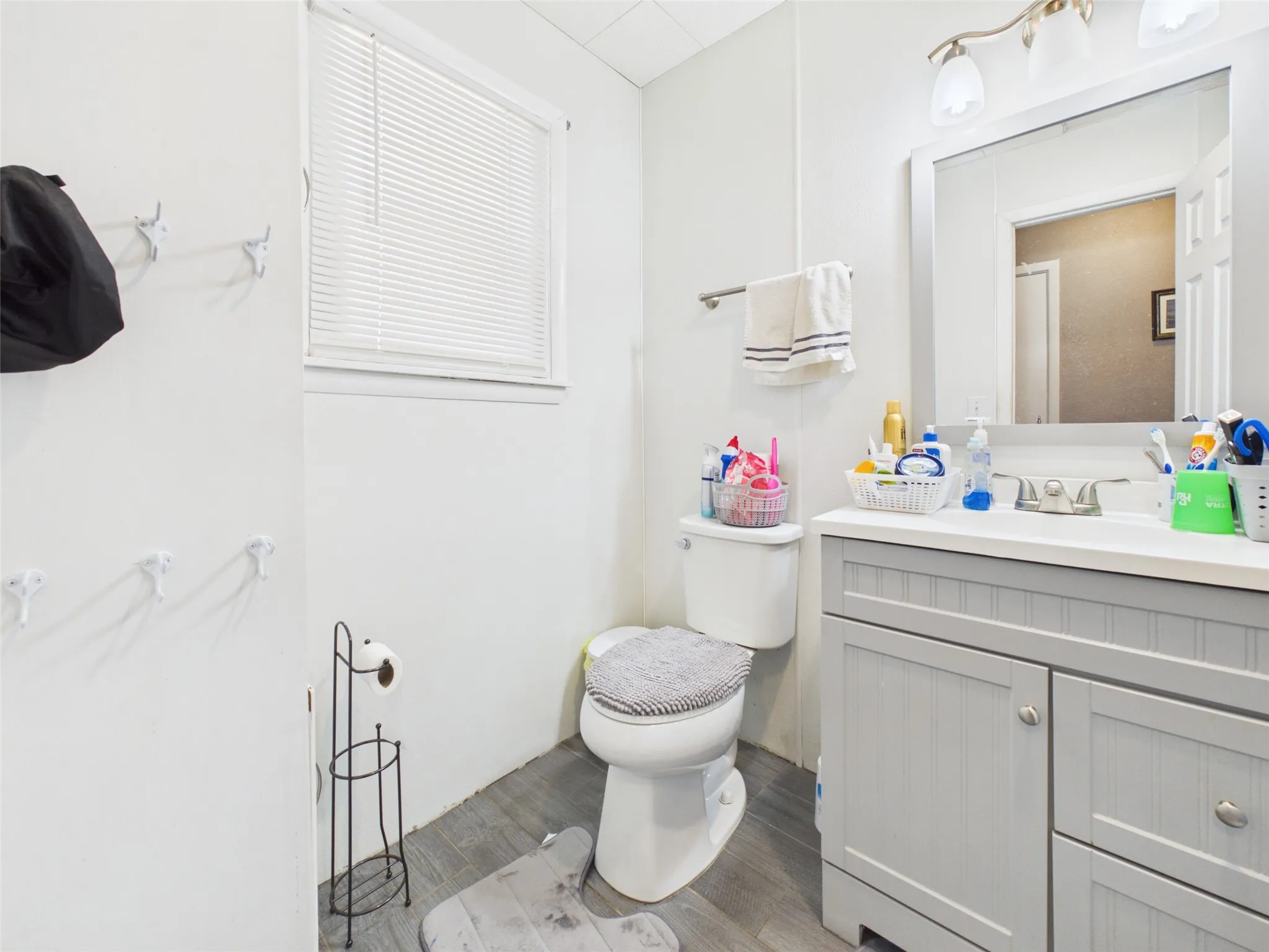 Single Family Residence For Sale in Wichita County , 711 West Avenue, Electra, Texas 76360, 3 Bedroom, 2 Bathroom, Garage spaces, 1,447 Sqft, built in 1955, mls#21378894, Real Estate Agent in Electra, Homes For Sale in Wichita county, Homes For Sale in Electra, Realtor in Electra Texas, Real Estate Brokerage Independent Realty Texas, Luminita Cordes Realtor