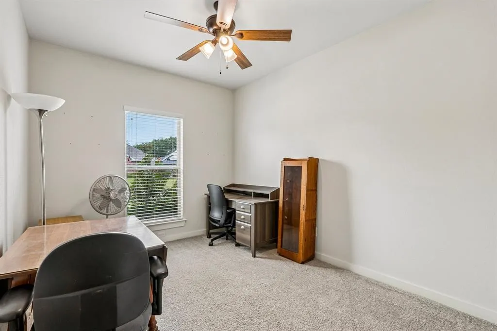 Single Family Residence For Sale in Grayson County , 114 Prairie Meadow Lane, Pottsboro, Texas 75076, 3 Bedroom, 2 Bathroom, 2 Garage spaces, 1,986 Sqft, built in 2020, mls#21374021, Real Estate Agent in Pottsboro, Homes For Sale in Grayson county, Homes For Sale in Pottsboro, Realtor in Pottsboro Texas, Real Estate Brokerage Independent Realty Texas, Luminita Cordes Realtor