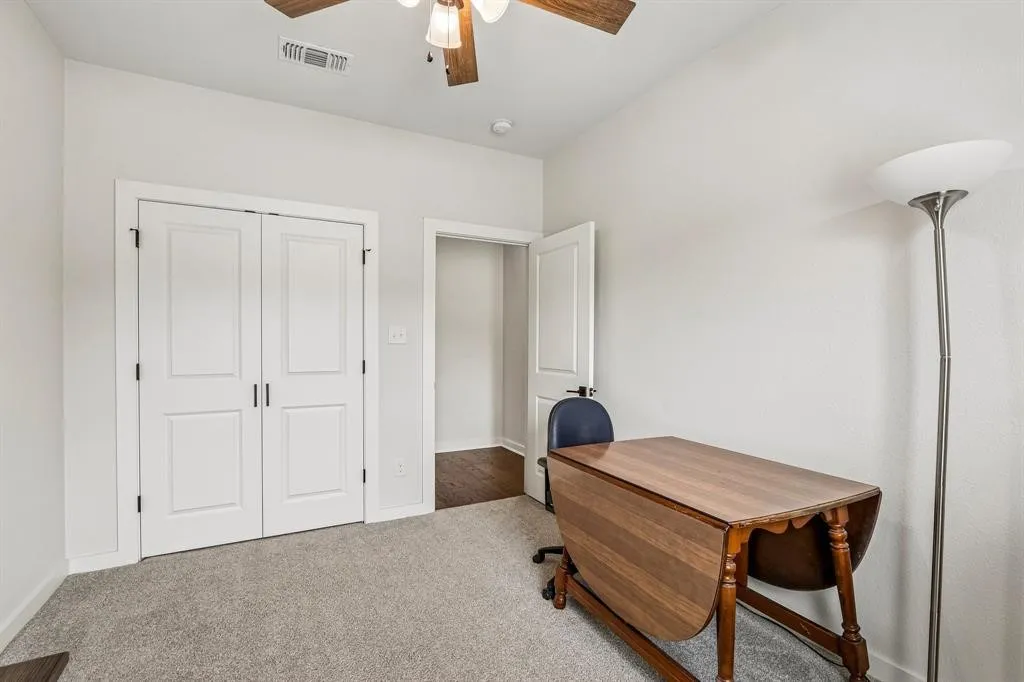 Single Family Residence For Sale in Grayson County , 114 Prairie Meadow Lane, Pottsboro, Texas 75076, 3 Bedroom, 2 Bathroom, 2 Garage spaces, 1,986 Sqft, built in 2020, mls#21374021, Real Estate Agent in Pottsboro, Homes For Sale in Grayson county, Homes For Sale in Pottsboro, Realtor in Pottsboro Texas, Real Estate Brokerage Independent Realty Texas, Luminita Cordes Realtor
