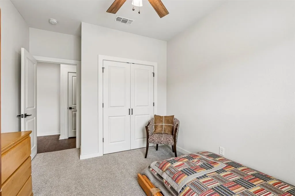 Single Family Residence For Sale in Grayson County , 114 Prairie Meadow Lane, Pottsboro, Texas 75076, 3 Bedroom, 2 Bathroom, 2 Garage spaces, 1,986 Sqft, built in 2020, mls#21374021, Real Estate Agent in Pottsboro, Homes For Sale in Grayson county, Homes For Sale in Pottsboro, Realtor in Pottsboro Texas, Real Estate Brokerage Independent Realty Texas, Luminita Cordes Realtor