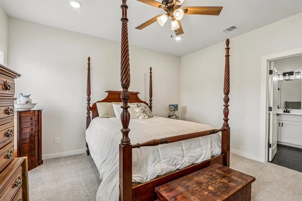 Single Family Residence For Sale in Grayson County , 114 Prairie Meadow Lane, Pottsboro, Texas 75076, 3 Bedroom, 2 Bathroom, 2 Garage spaces, 1,986 Sqft, built in 2020, mls#21374021, Real Estate Agent in Pottsboro, Homes For Sale in Grayson county, Homes For Sale in Pottsboro, Realtor in Pottsboro Texas, Real Estate Brokerage Independent Realty Texas, Luminita Cordes Realtor