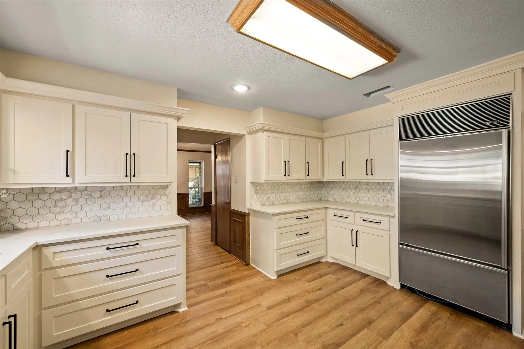 Single Family Residence For Sale in Hunt County , 2206 Meadowview Drive, Caddo Mills, Texas 75135, 3 Bedroom, 4 Bathroom, 3 Garage spaces, 2,471 Sqft, built in 1985, mls#21376108, Real Estate Agent in Caddo Mills, Homes For Sale in Hunt county, Homes For Sale in Caddo Mills, Realtor in Caddo Mills Texas, Real Estate Brokerage Independent Realty Texas, Luminita Cordes Realtor