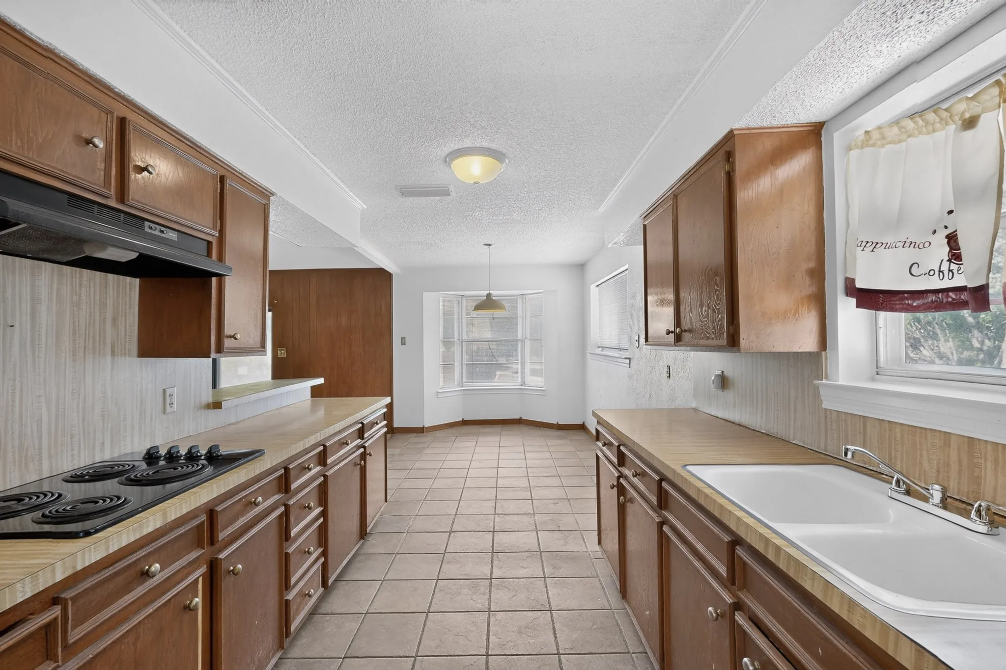 Single Family Residence For Sale in Dallas County , 7316 N Stone Meadow Circle, Rowlett, Texas 75088, 3 Bedroom, 3 Bathroom, 2 Garage spaces, 2,127 Sqft, built in 1973, mls#21378928, Real Estate Agent in Rowlett, Homes For Sale in Dallas county, Homes For Sale in Rowlett, Realtor in Rowlett Texas, Real Estate Brokerage Independent Realty Texas, Luminita Cordes Realtor