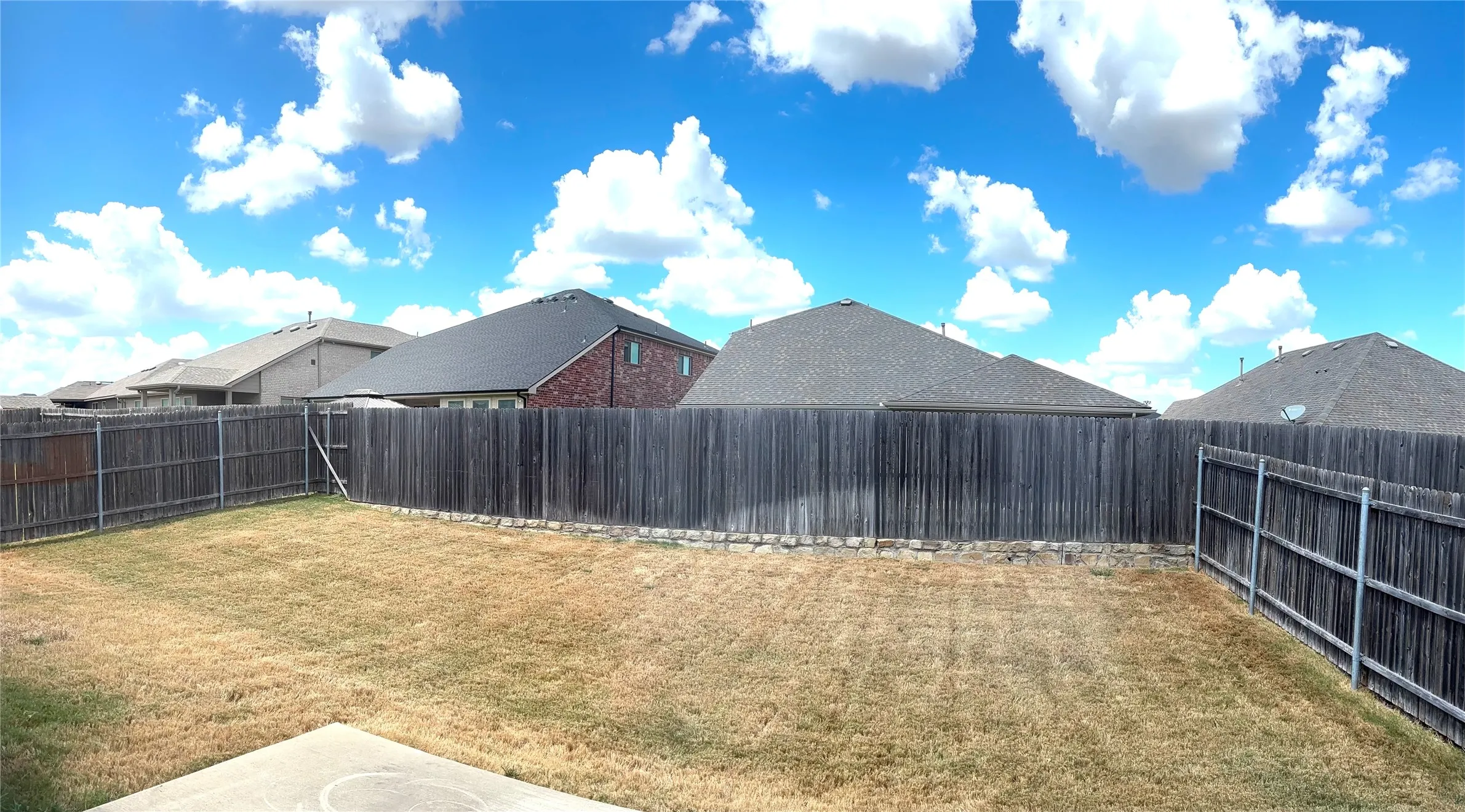Single Family Residence For Sale in Kaufman County , 2914 Rosemount Lane, Heartland, Texas 75126, 3 Bedroom, 2 Bathroom, 2 Garage spaces, 1,851 Sqft, built in 2019, mls#21377929, Real Estate Agent in Heartland, Homes For Sale in Kaufman county, Homes For Sale in Heartland, Realtor in Heartland Texas, Real Estate Brokerage Independent Realty Texas, Luminita Cordes Realtor