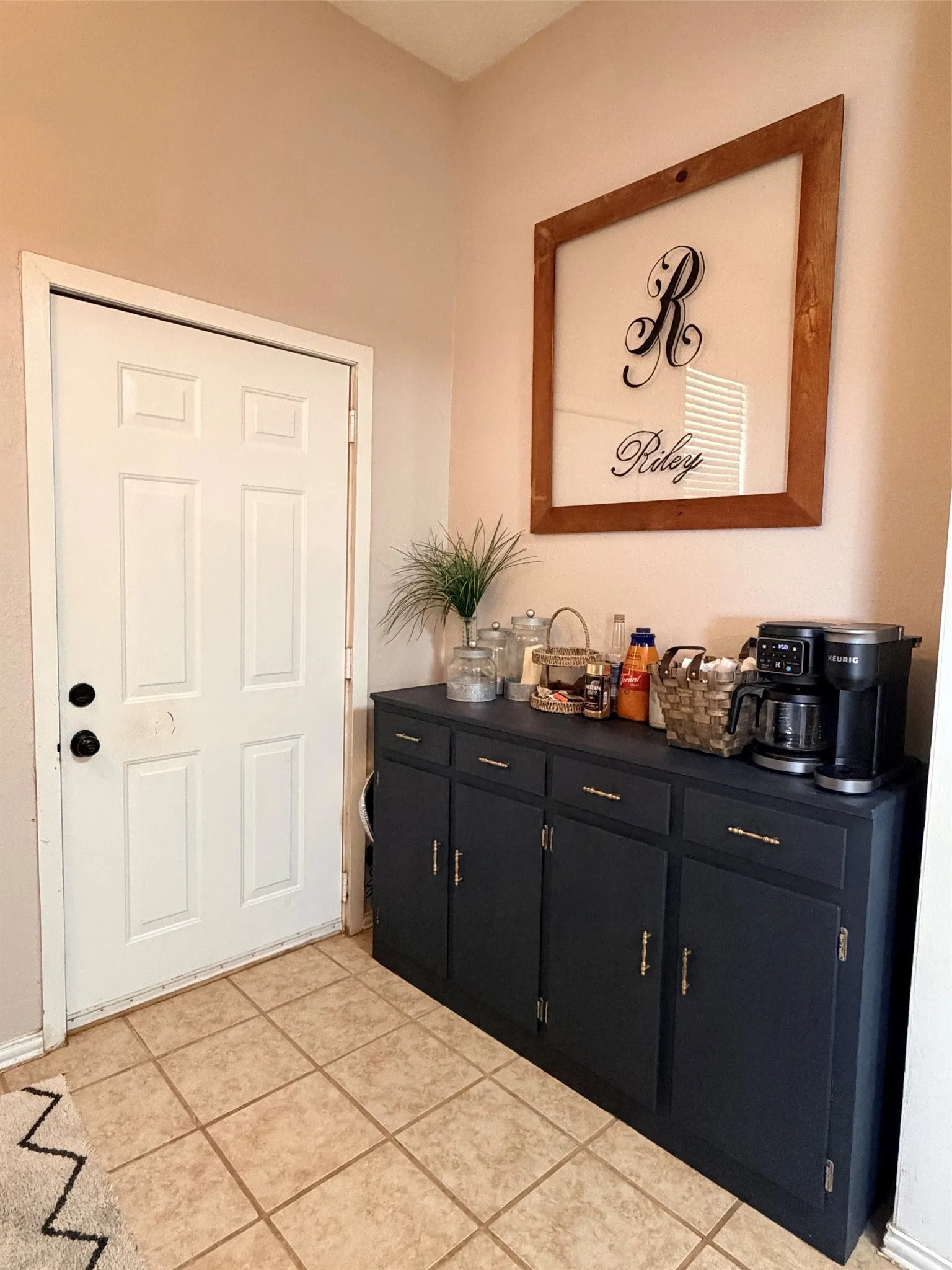 Single Family Residence For Sale in Comanche County , 207 W Neely Avenue, Comanche, Texas 76442, 2 Bedroom, 1 Bathroom, 1 Garage spaces, 1,124 Sqft, built in 1940, mls#21377212, Real Estate Agent in Comanche, Homes For Sale in Comanche county, Homes For Sale in Comanche, Realtor in Comanche Texas, Real Estate Brokerage Independent Realty Texas, Luminita Cordes Realtor