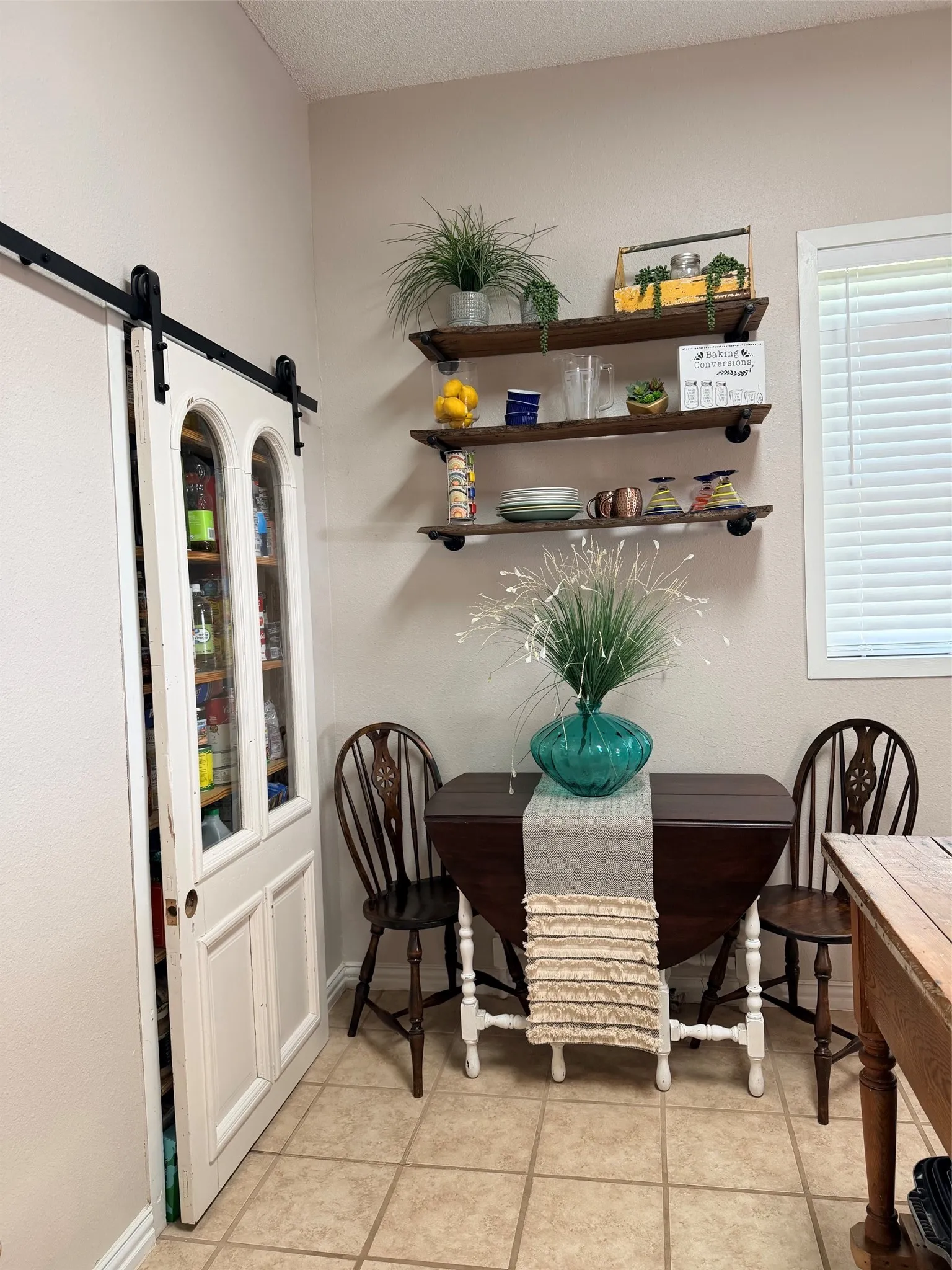 Single Family Residence For Sale in Comanche County , 207 W Neely Avenue, Comanche, Texas 76442, 2 Bedroom, 1 Bathroom, 1 Garage spaces, 1,124 Sqft, built in 1940, mls#21377212, Real Estate Agent in Comanche, Homes For Sale in Comanche county, Homes For Sale in Comanche, Realtor in Comanche Texas, Real Estate Brokerage Independent Realty Texas, Luminita Cordes Realtor