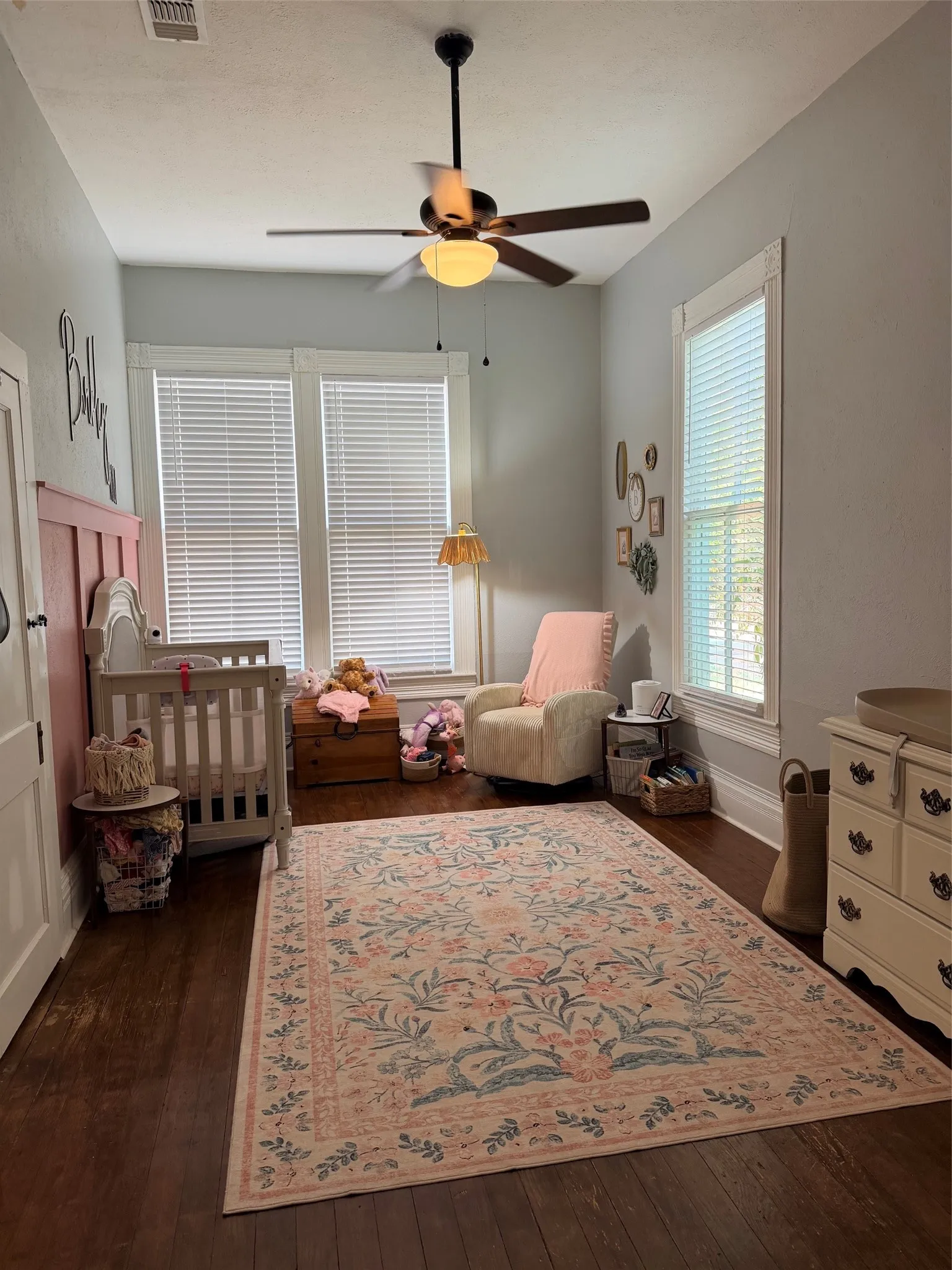 Single Family Residence For Sale in Comanche County , 207 W Neely Avenue, Comanche, Texas 76442, 2 Bedroom, 1 Bathroom, 1 Garage spaces, 1,124 Sqft, built in 1940, mls#21377212, Real Estate Agent in Comanche, Homes For Sale in Comanche county, Homes For Sale in Comanche, Realtor in Comanche Texas, Real Estate Brokerage Independent Realty Texas, Luminita Cordes Realtor