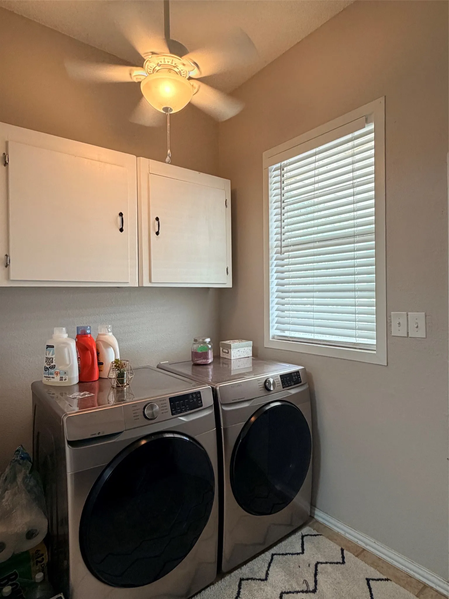 Single Family Residence For Sale in Comanche County , 207 W Neely Avenue, Comanche, Texas 76442, 2 Bedroom, 1 Bathroom, 1 Garage spaces, 1,124 Sqft, built in 1940, mls#21377212, Real Estate Agent in Comanche, Homes For Sale in Comanche county, Homes For Sale in Comanche, Realtor in Comanche Texas, Real Estate Brokerage Independent Realty Texas, Luminita Cordes Realtor