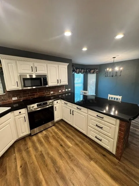 Single Family Residence For Rent in Taylor County , 1509 Saddle Lakes Drive, Abilene, Texas 79602, 3 Bedroom, 2 Bathroom, 2 Garage spaces, 2,050 Sqft, built in 1999, mls#21378932, Real Estate Agent in Abilene, Homes For Rent in Taylor county, Homes For Rent in Abilene, Realtor in Abilene Texas, Real Estate Brokerage Independent Realty Texas, Luminita Cordes Realtor