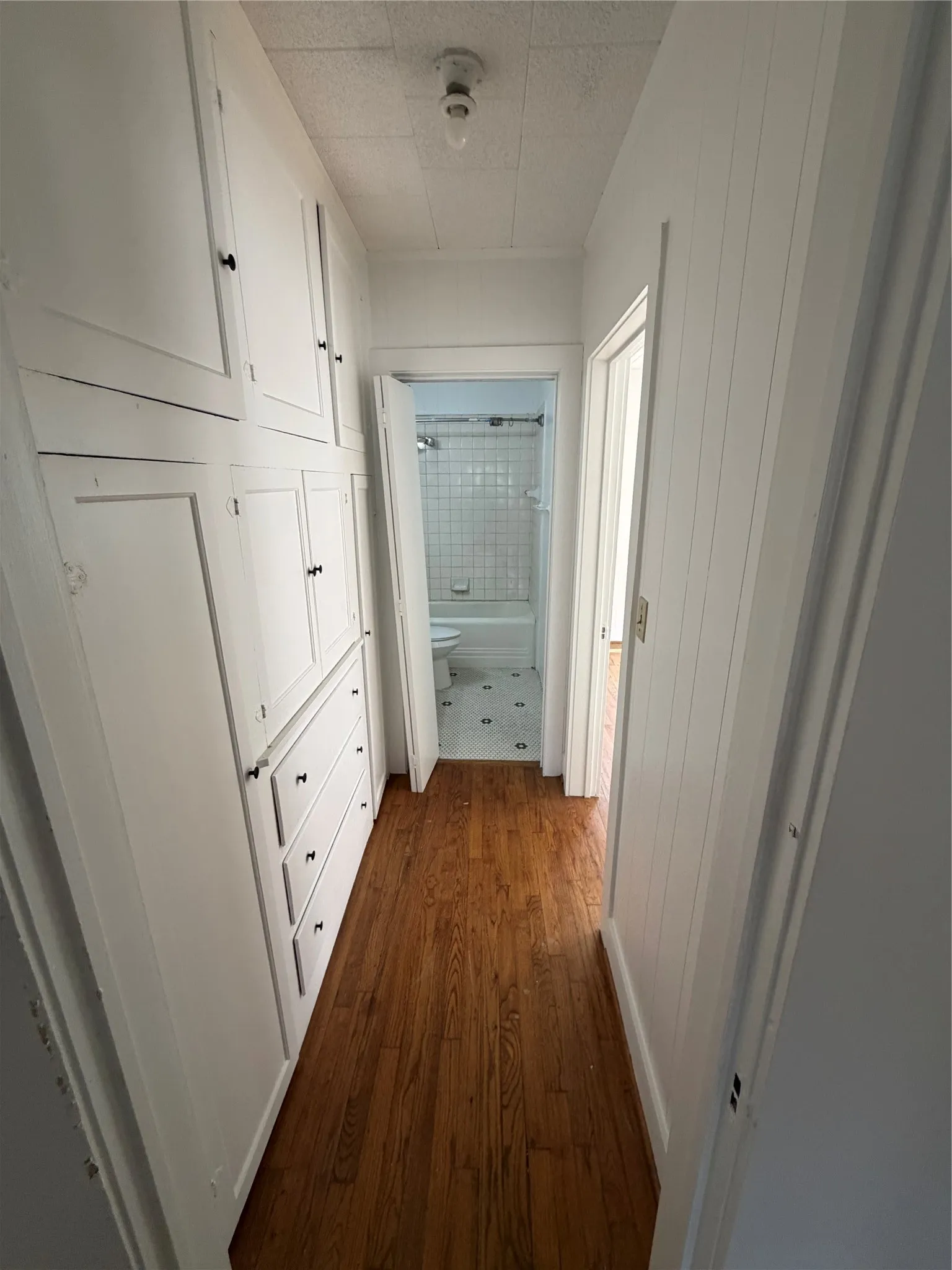 Duplex For Sale in Tarrant County , 3207 Odessa Avenue, Fort Worth, Texas 76109, 2 Bedroom, 2 Bathroom, Garage spaces, 0 Sqft, built in 1930, mls#21378682, Real Estate Agent in Fort Worth, Homes For Sale in Tarrant county, Homes For Sale in Fort Worth, Realtor in Fort Worth Texas, Real Estate Brokerage Independent Realty Texas, Luminita Cordes Realtor