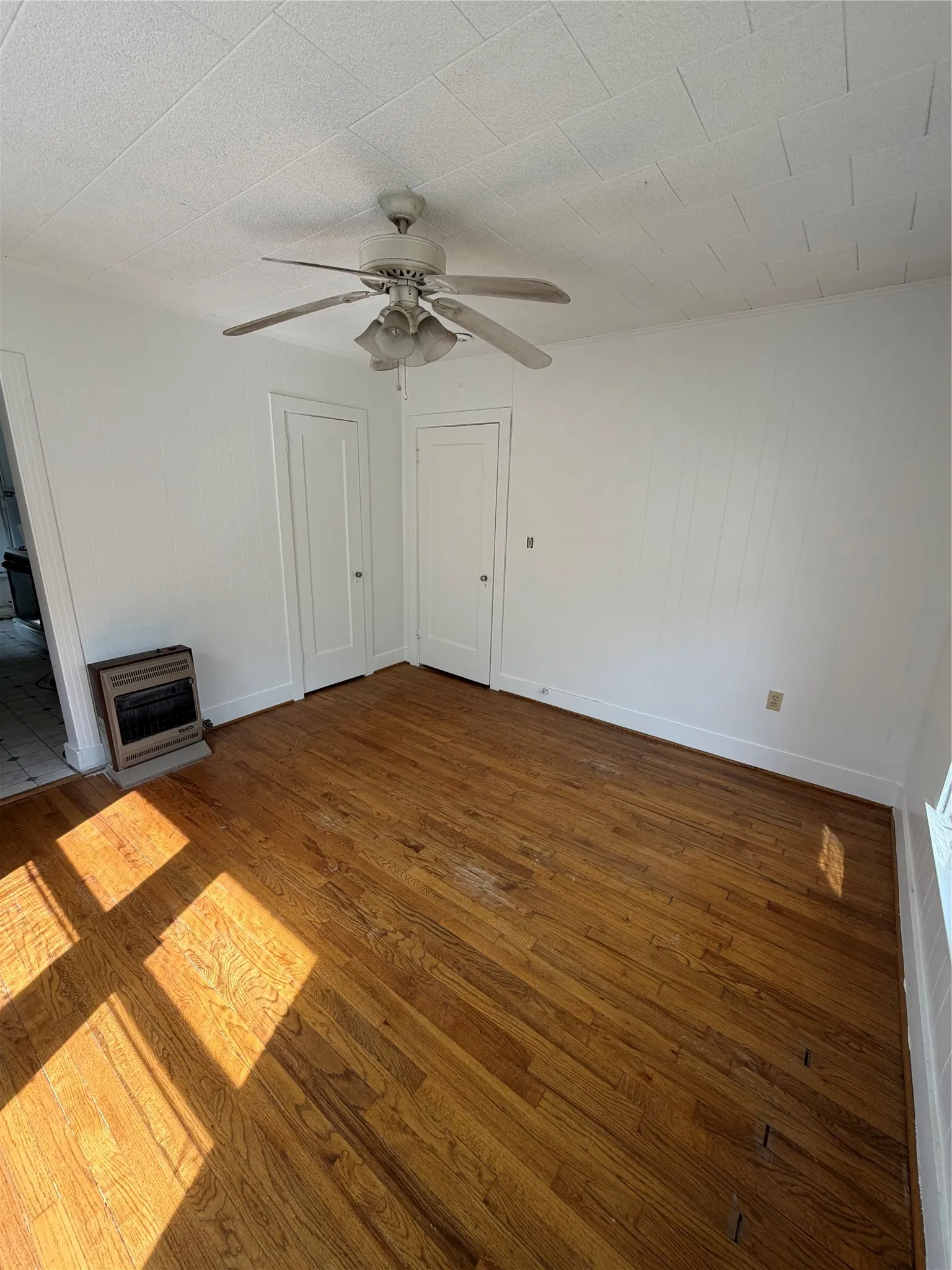 Duplex For Sale in Tarrant County , 3207 Odessa Avenue, Fort Worth, Texas 76109, 2 Bedroom, 2 Bathroom, Garage spaces, 0 Sqft, built in 1930, mls#21378682, Real Estate Agent in Fort Worth, Homes For Sale in Tarrant county, Homes For Sale in Fort Worth, Realtor in Fort Worth Texas, Real Estate Brokerage Independent Realty Texas, Luminita Cordes Realtor