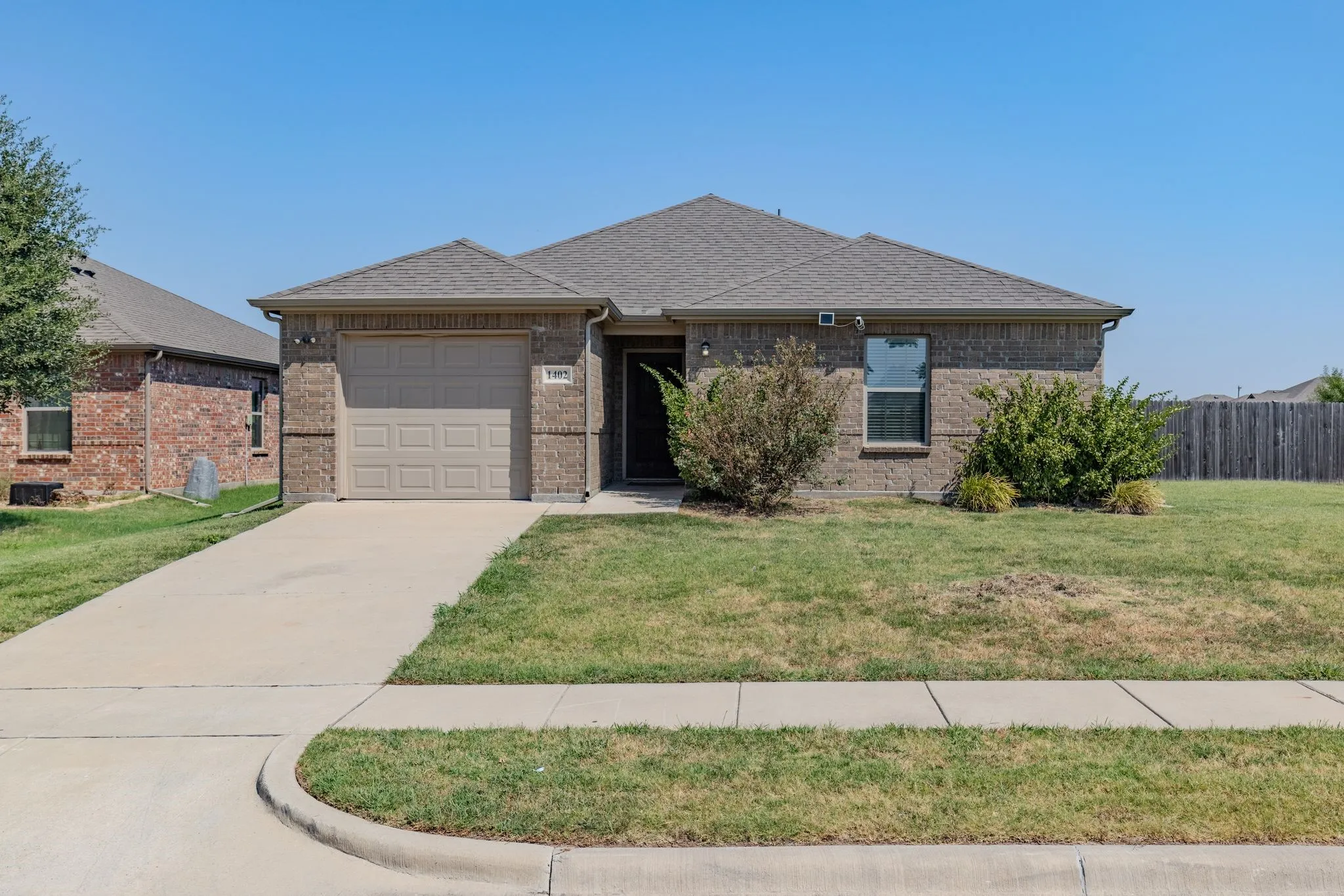 Single Family Residence For Sale in Hunt County , 1402 Warringwood Drive, Greenville, Texas 75402, 3 Bedroom, 2 Bathroom, 1 Garage spaces, 1,187 Sqft, built in 2020, mls#21378925, Real Estate Agent in Greenville, Homes For Sale in Hunt county, Homes For Sale in Greenville, Realtor in Greenville Texas, Real Estate Brokerage Independent Realty Texas, Luminita Cordes Realtor