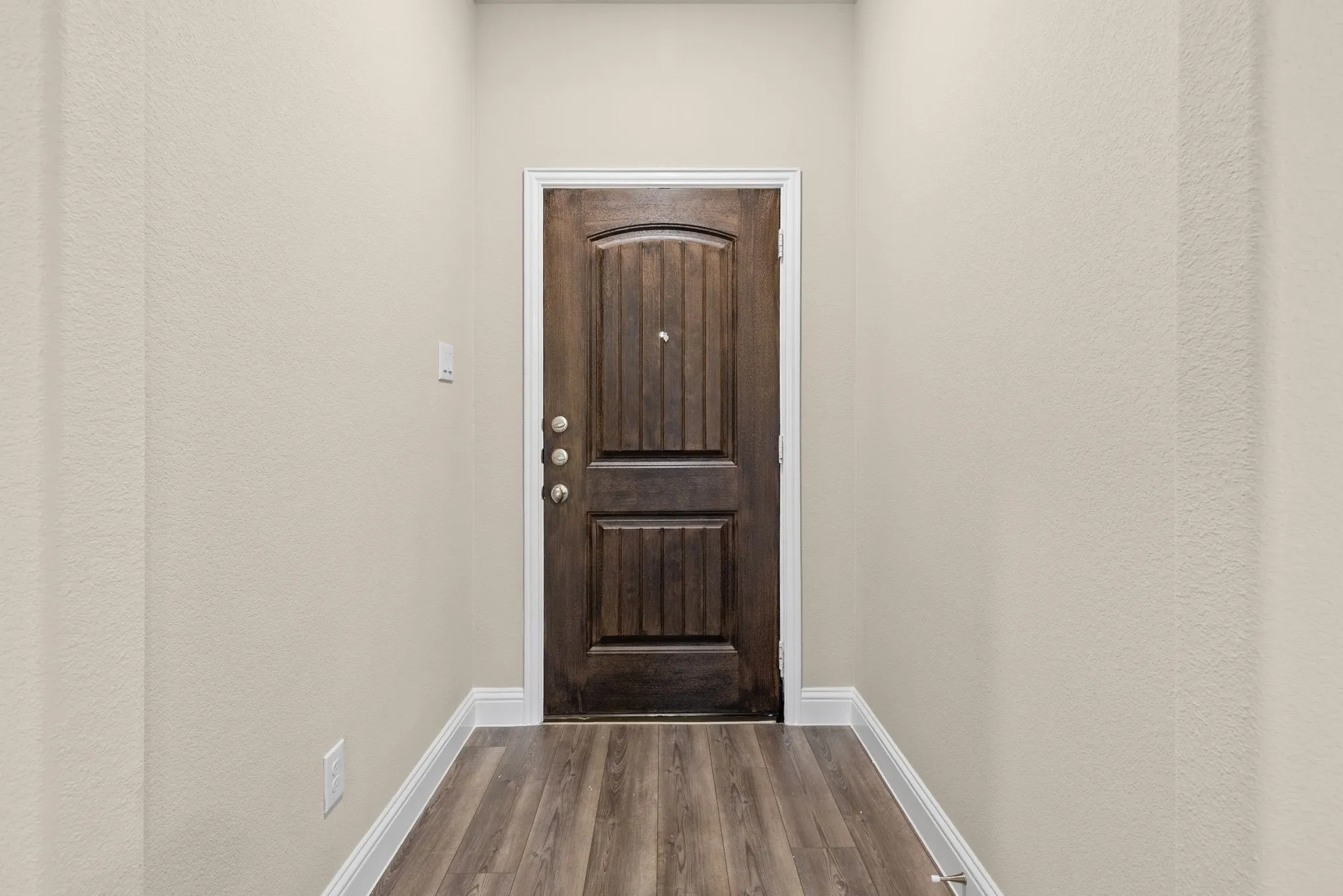 Single Family Residence For Sale in Hunt County , 1402 Warringwood Drive, Greenville, Texas 75402, 3 Bedroom, 2 Bathroom, 1 Garage spaces, 1,187 Sqft, built in 2020, mls#21378925, Real Estate Agent in Greenville, Homes For Sale in Hunt county, Homes For Sale in Greenville, Realtor in Greenville Texas, Real Estate Brokerage Independent Realty Texas, Luminita Cordes Realtor