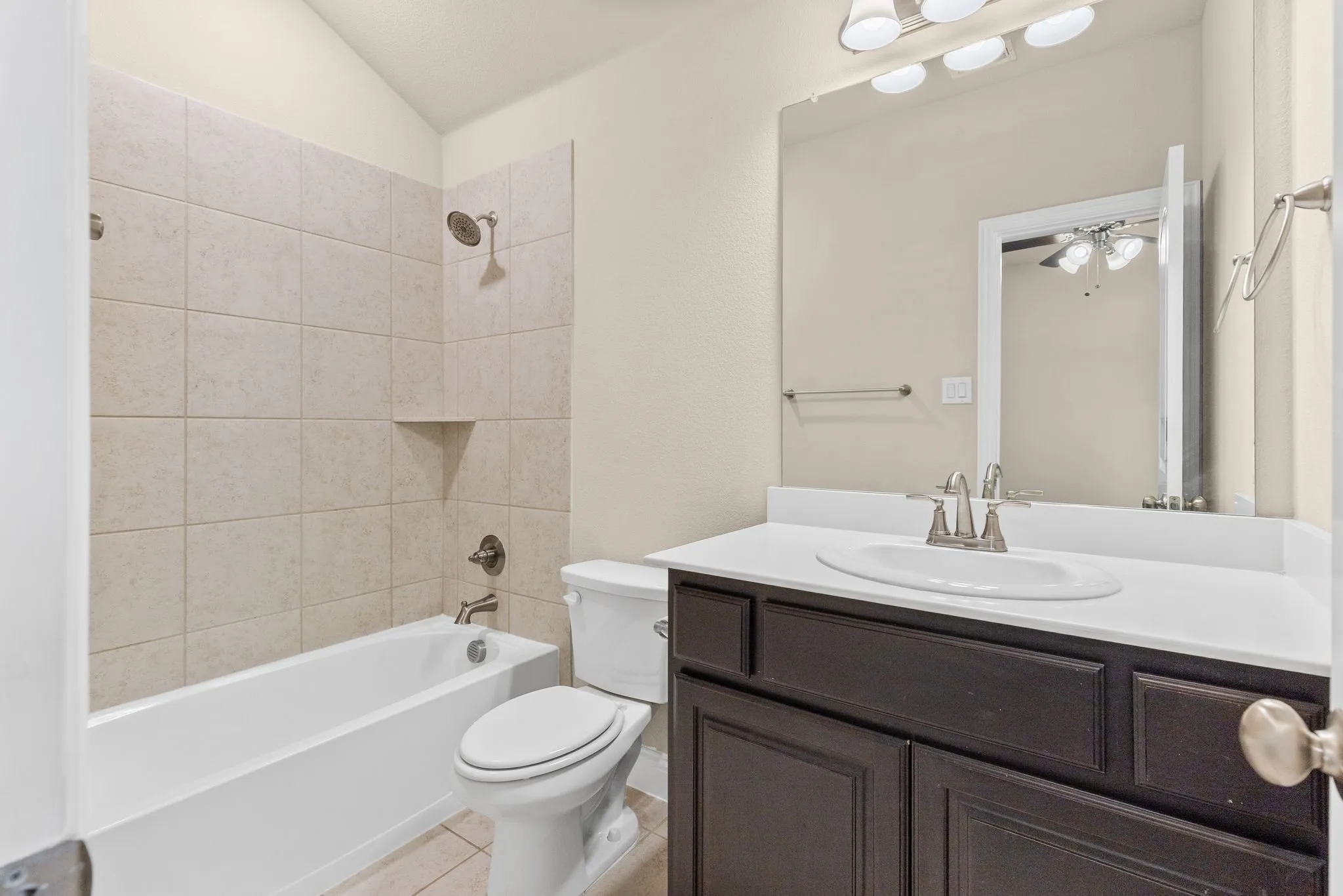 Single Family Residence For Sale in Hunt County , 1402 Warringwood Drive, Greenville, Texas 75402, 3 Bedroom, 2 Bathroom, 1 Garage spaces, 1,187 Sqft, built in 2020, mls#21378925, Real Estate Agent in Greenville, Homes For Sale in Hunt county, Homes For Sale in Greenville, Realtor in Greenville Texas, Real Estate Brokerage Independent Realty Texas, Luminita Cordes Realtor