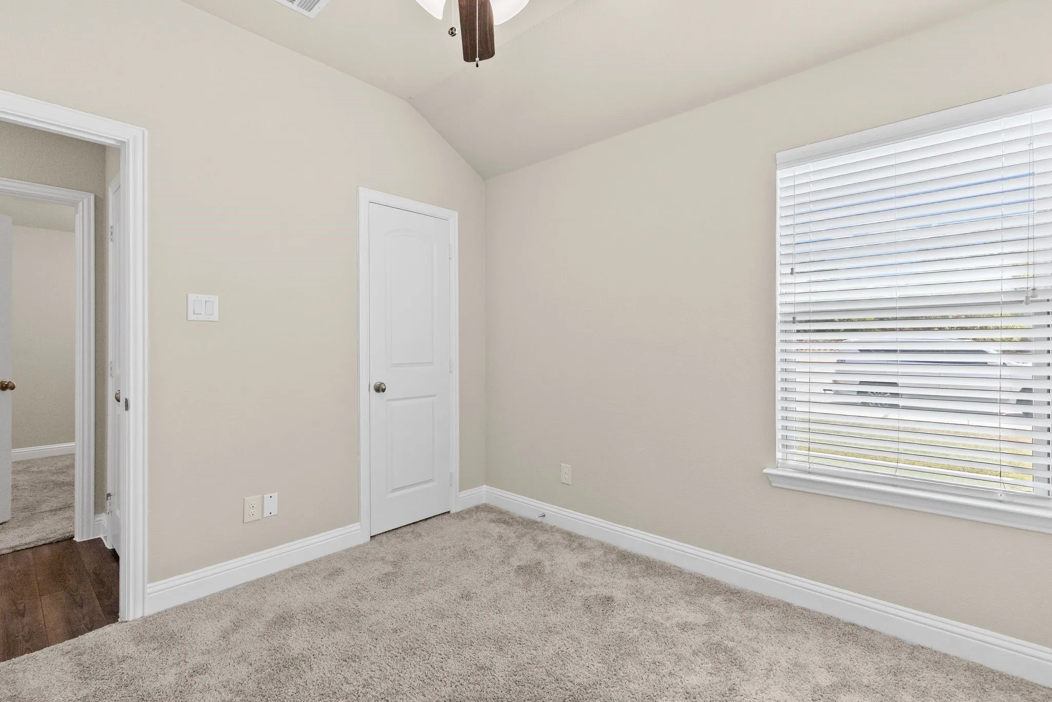 Single Family Residence For Sale in Hunt County , 1402 Warringwood Drive, Greenville, Texas 75402, 3 Bedroom, 2 Bathroom, 1 Garage spaces, 1,187 Sqft, built in 2020, mls#21378925, Real Estate Agent in Greenville, Homes For Sale in Hunt county, Homes For Sale in Greenville, Realtor in Greenville Texas, Real Estate Brokerage Independent Realty Texas, Luminita Cordes Realtor
