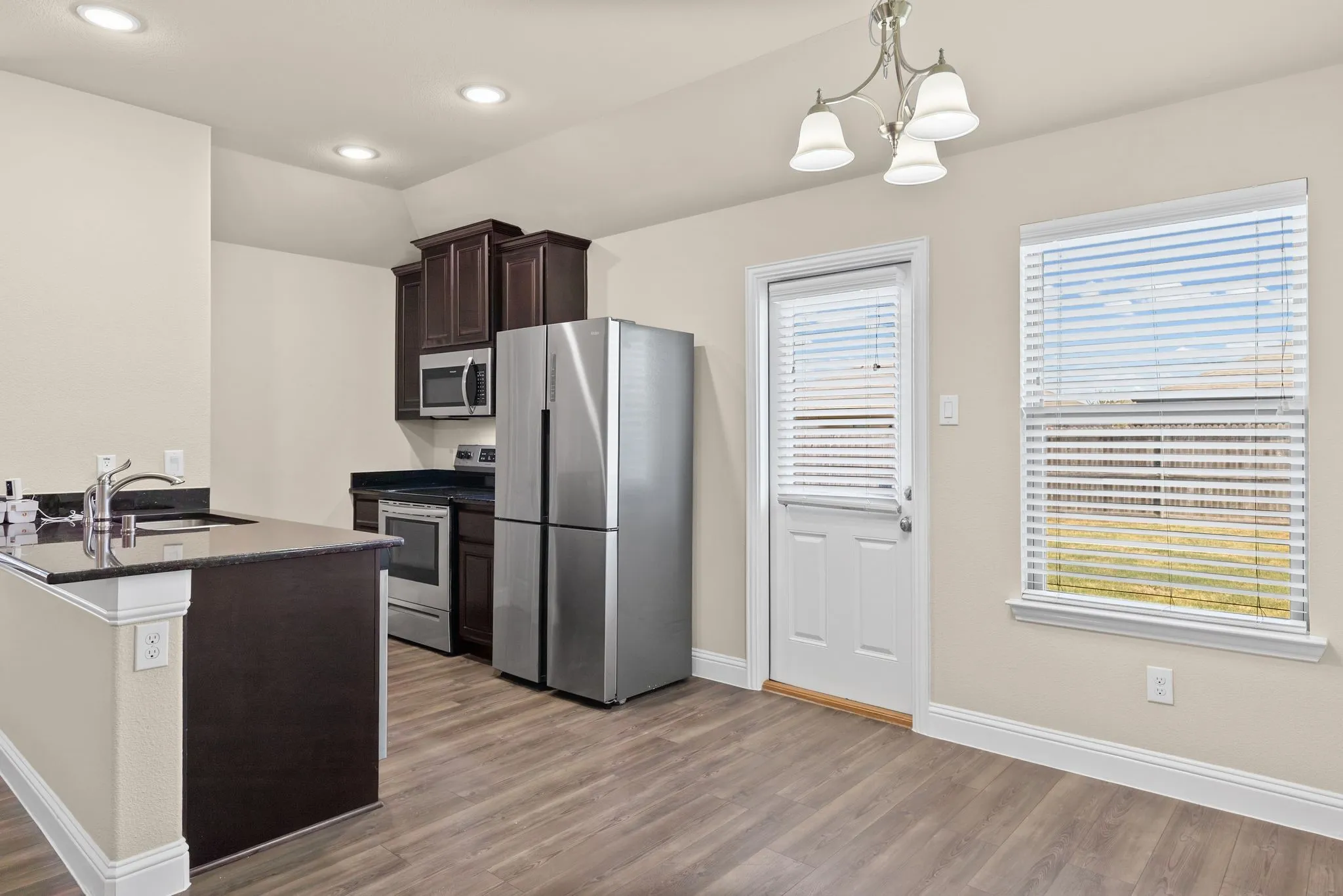 Single Family Residence For Sale in Hunt County , 1402 Warringwood Drive, Greenville, Texas 75402, 3 Bedroom, 2 Bathroom, 1 Garage spaces, 1,187 Sqft, built in 2020, mls#21378925, Real Estate Agent in Greenville, Homes For Sale in Hunt county, Homes For Sale in Greenville, Realtor in Greenville Texas, Real Estate Brokerage Independent Realty Texas, Luminita Cordes Realtor