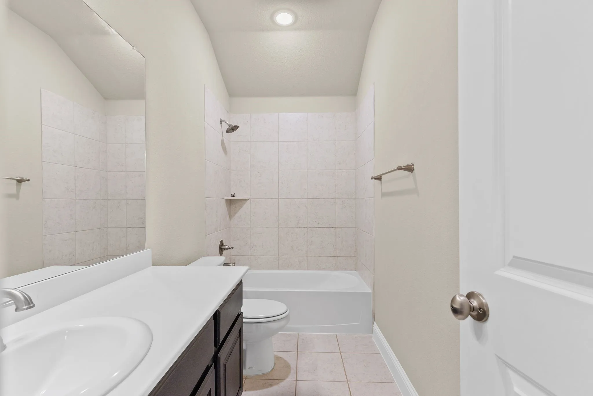 Single Family Residence For Sale in Hunt County , 1402 Warringwood Drive, Greenville, Texas 75402, 3 Bedroom, 2 Bathroom, 1 Garage spaces, 1,187 Sqft, built in 2020, mls#21378925, Real Estate Agent in Greenville, Homes For Sale in Hunt county, Homes For Sale in Greenville, Realtor in Greenville Texas, Real Estate Brokerage Independent Realty Texas, Luminita Cordes Realtor