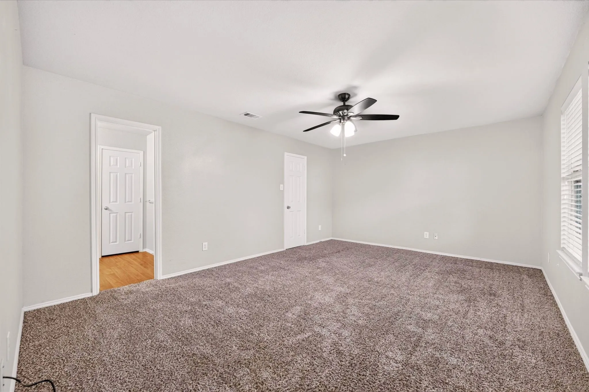 Single Family Residence For Rent in Tarrant County , 2425 Grand Rapids Drive, Fort Worth, Texas 76177, 4 Bedroom, 2 Bathroom, 2 Garage spaces, 2,080 Sqft, built in 2009, mls#21378935, Real Estate Agent in Fort Worth, Homes For Rent in Tarrant county, Homes For Rent in Fort Worth, Realtor in Fort Worth Texas, Real Estate Brokerage Independent Realty Texas, Luminita Cordes Realtor