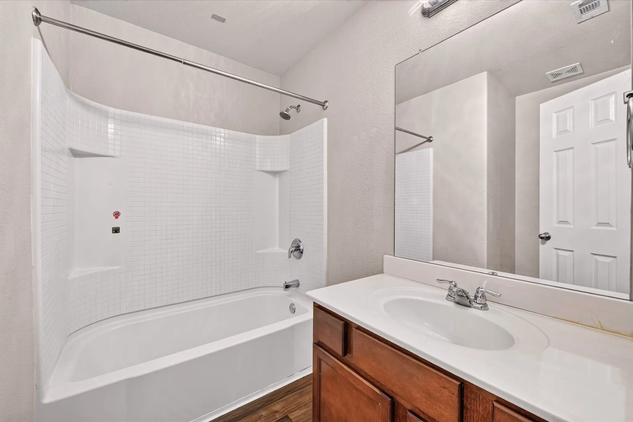 Single Family Residence For Rent in Tarrant County , 2425 Grand Rapids Drive, Fort Worth, Texas 76177, 4 Bedroom, 2 Bathroom, 2 Garage spaces, 2,080 Sqft, built in 2009, mls#21378935, Real Estate Agent in Fort Worth, Homes For Rent in Tarrant county, Homes For Rent in Fort Worth, Realtor in Fort Worth Texas, Real Estate Brokerage Independent Realty Texas, Luminita Cordes Realtor