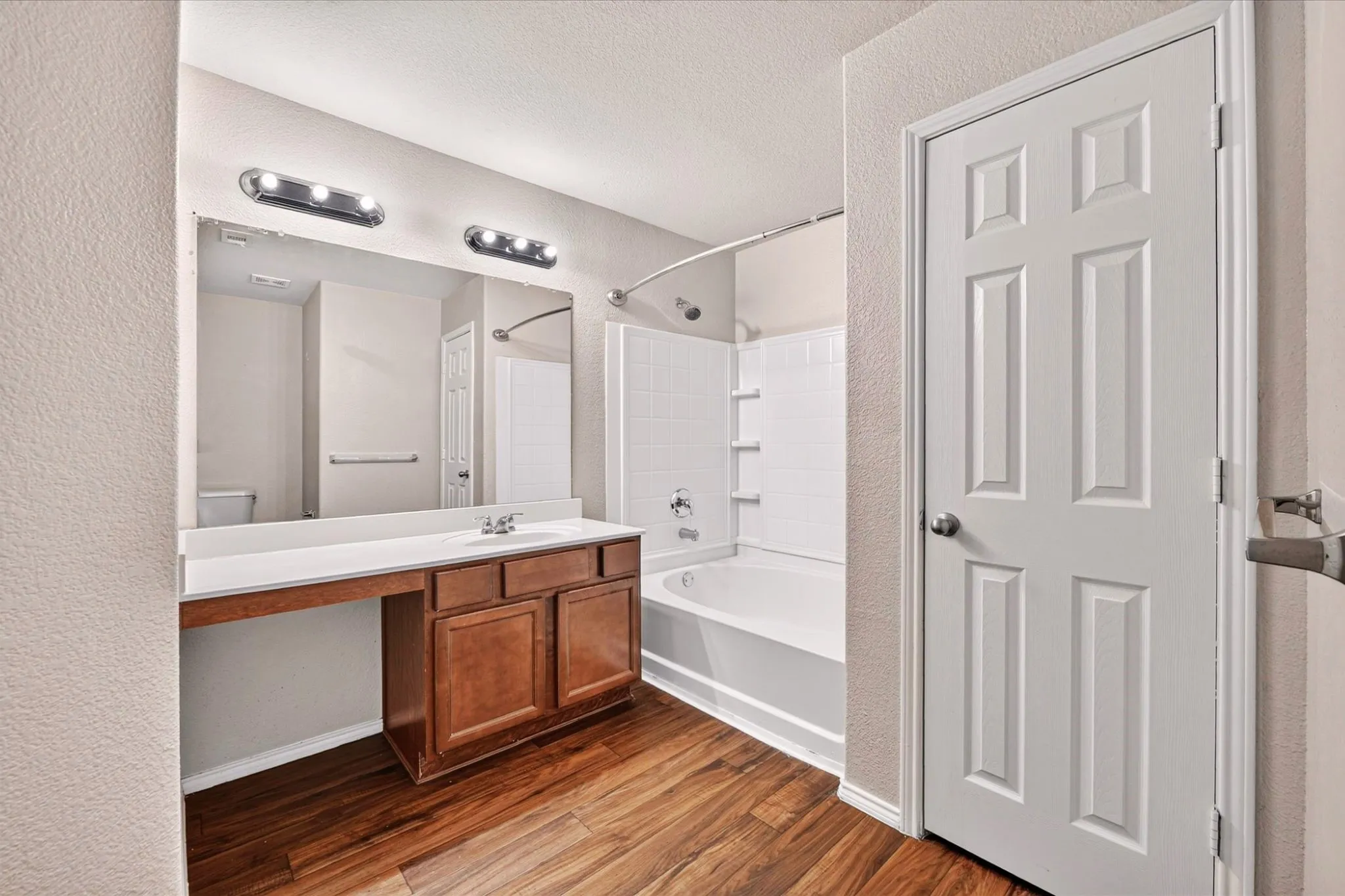 Single Family Residence For Rent in Tarrant County , 2425 Grand Rapids Drive, Fort Worth, Texas 76177, 4 Bedroom, 2 Bathroom, 2 Garage spaces, 2,080 Sqft, built in 2009, mls#21378935, Real Estate Agent in Fort Worth, Homes For Rent in Tarrant county, Homes For Rent in Fort Worth, Realtor in Fort Worth Texas, Real Estate Brokerage Independent Realty Texas, Luminita Cordes Realtor