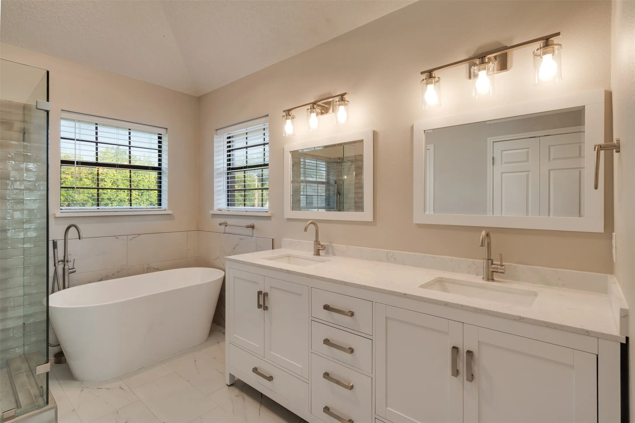 Single Family Residence For Sale in Wichita County , 4316 Grants Glen, Wichita Falls, Texas 76309, 3 Bedroom, 3 Bathroom, 2 Garage spaces, 2,460 Sqft, built in 1990, mls#21378768, Real Estate Agent in Wichita Falls, Homes For Sale in Wichita county, Homes For Sale in Wichita Falls, Realtor in Wichita Falls Texas, Real Estate Brokerage Independent Realty Texas, Luminita Cordes Realtor