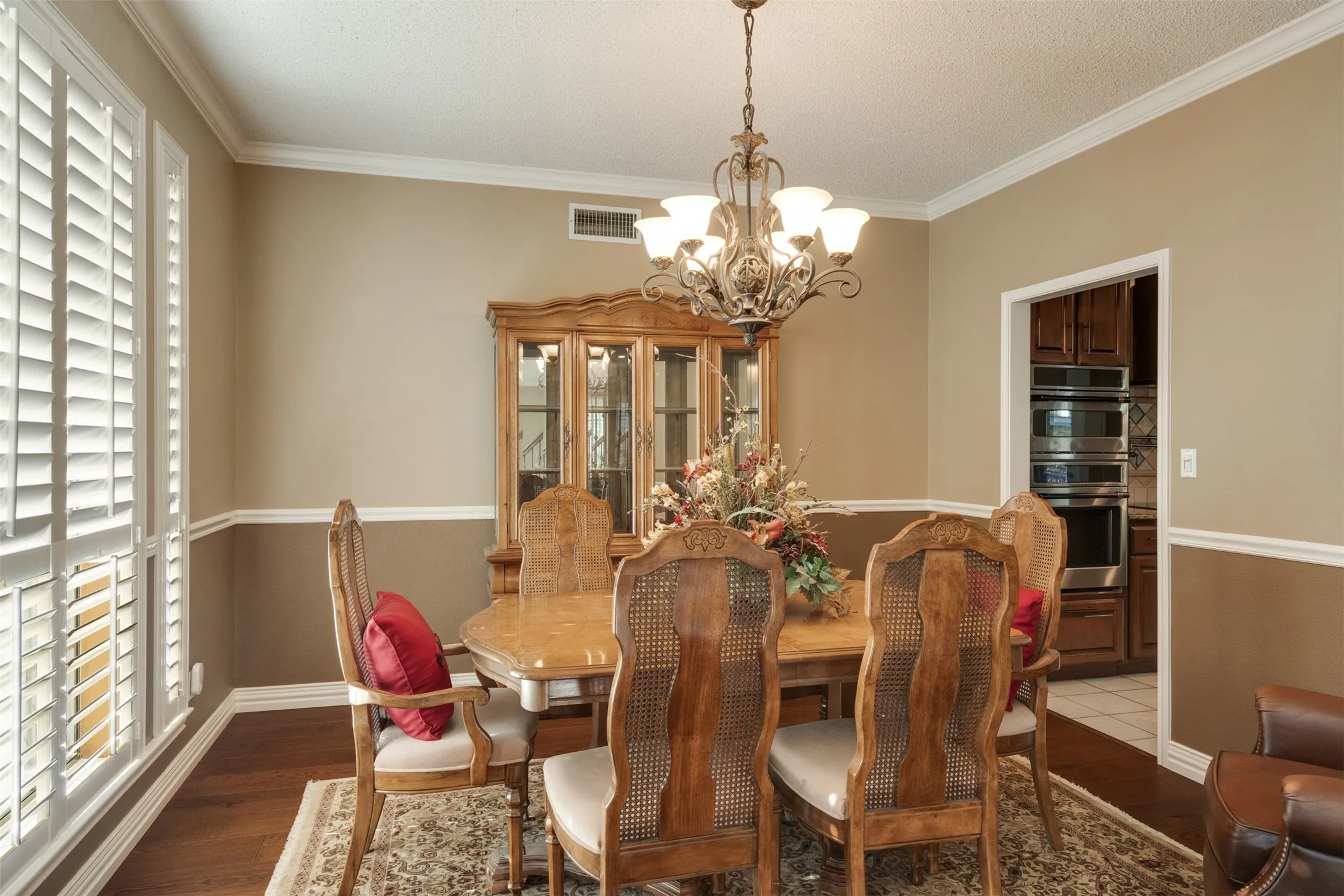 Single Family Residence For Sale in Wichita County , 4316 Grants Glen, Wichita Falls, Texas 76309, 3 Bedroom, 3 Bathroom, 2 Garage spaces, 2,460 Sqft, built in 1990, mls#21378768, Real Estate Agent in Wichita Falls, Homes For Sale in Wichita county, Homes For Sale in Wichita Falls, Realtor in Wichita Falls Texas, Real Estate Brokerage Independent Realty Texas, Luminita Cordes Realtor