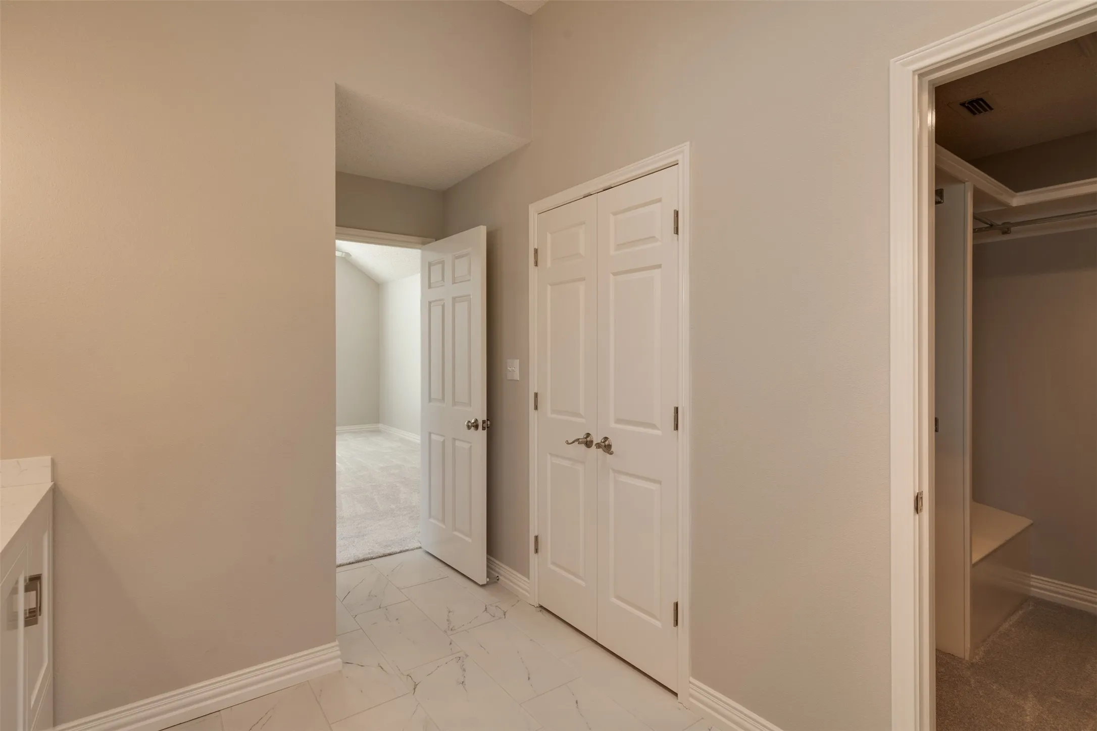 Single Family Residence For Sale in Wichita County , 4316 Grants Glen, Wichita Falls, Texas 76309, 3 Bedroom, 3 Bathroom, 2 Garage spaces, 2,460 Sqft, built in 1990, mls#21378768, Real Estate Agent in Wichita Falls, Homes For Sale in Wichita county, Homes For Sale in Wichita Falls, Realtor in Wichita Falls Texas, Real Estate Brokerage Independent Realty Texas, Luminita Cordes Realtor