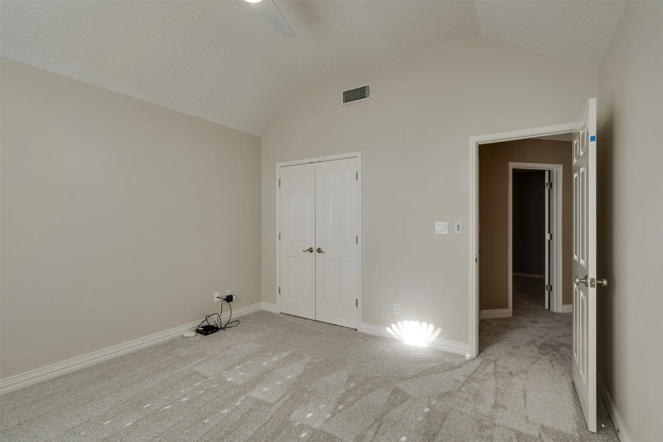 Single Family Residence For Sale in Wichita County , 4316 Grants Glen, Wichita Falls, Texas 76309, 3 Bedroom, 3 Bathroom, 2 Garage spaces, 2,460 Sqft, built in 1990, mls#21378768, Real Estate Agent in Wichita Falls, Homes For Sale in Wichita county, Homes For Sale in Wichita Falls, Realtor in Wichita Falls Texas, Real Estate Brokerage Independent Realty Texas, Luminita Cordes Realtor