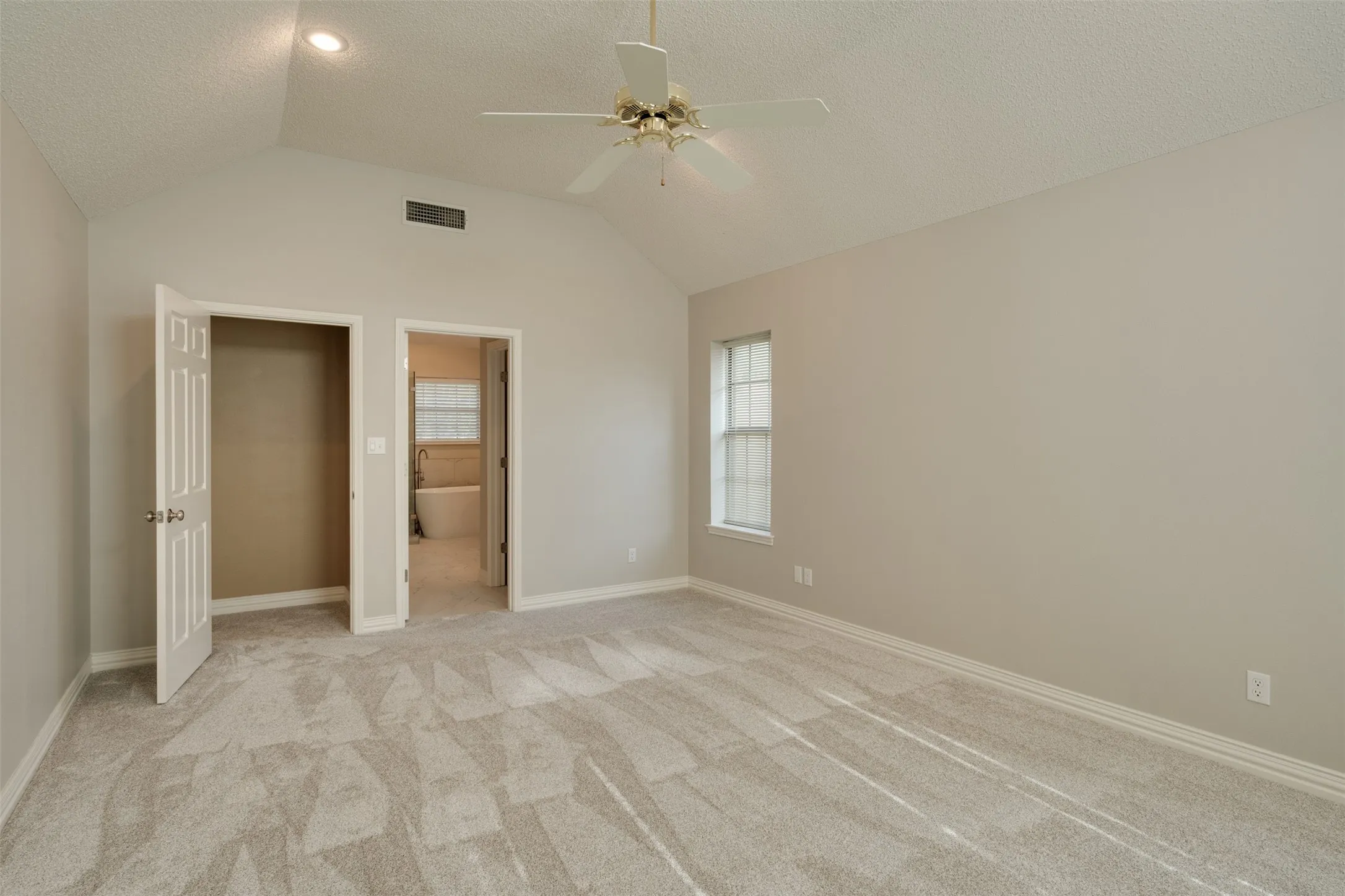 Single Family Residence For Sale in Wichita County , 4316 Grants Glen, Wichita Falls, Texas 76309, 3 Bedroom, 3 Bathroom, 2 Garage spaces, 2,460 Sqft, built in 1990, mls#21378768, Real Estate Agent in Wichita Falls, Homes For Sale in Wichita county, Homes For Sale in Wichita Falls, Realtor in Wichita Falls Texas, Real Estate Brokerage Independent Realty Texas, Luminita Cordes Realtor