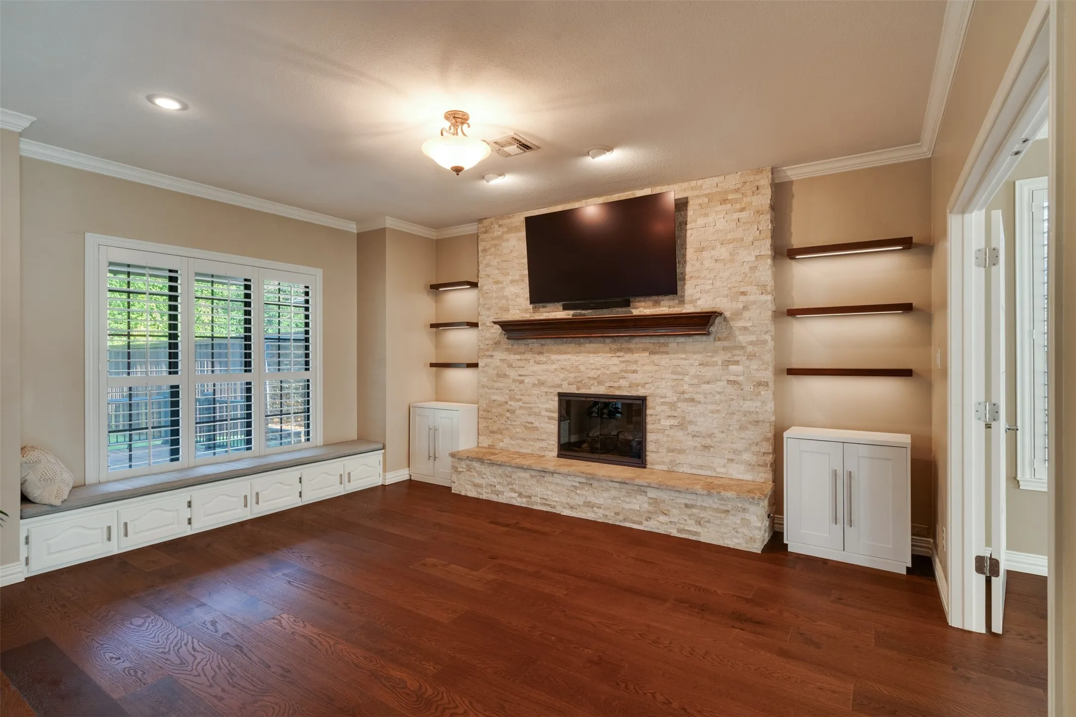 Single Family Residence For Sale in Wichita County , 4316 Grants Glen, Wichita Falls, Texas 76309, 3 Bedroom, 3 Bathroom, 2 Garage spaces, 2,460 Sqft, built in 1990, mls#21378768, Real Estate Agent in Wichita Falls, Homes For Sale in Wichita county, Homes For Sale in Wichita Falls, Realtor in Wichita Falls Texas, Real Estate Brokerage Independent Realty Texas, Luminita Cordes Realtor