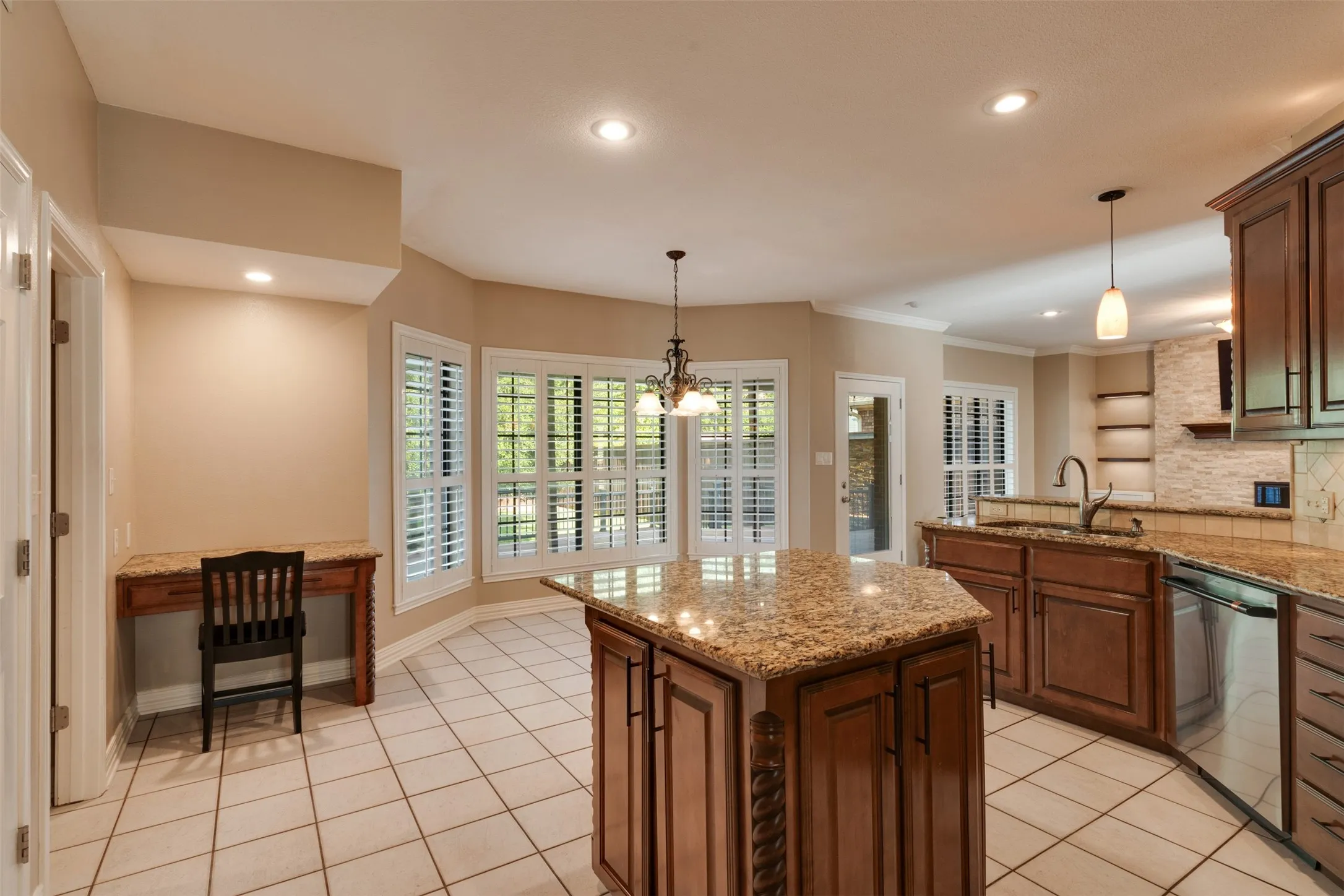 Single Family Residence For Sale in Wichita County , 4316 Grants Glen, Wichita Falls, Texas 76309, 3 Bedroom, 3 Bathroom, 2 Garage spaces, 2,460 Sqft, built in 1990, mls#21378768, Real Estate Agent in Wichita Falls, Homes For Sale in Wichita county, Homes For Sale in Wichita Falls, Realtor in Wichita Falls Texas, Real Estate Brokerage Independent Realty Texas, Luminita Cordes Realtor