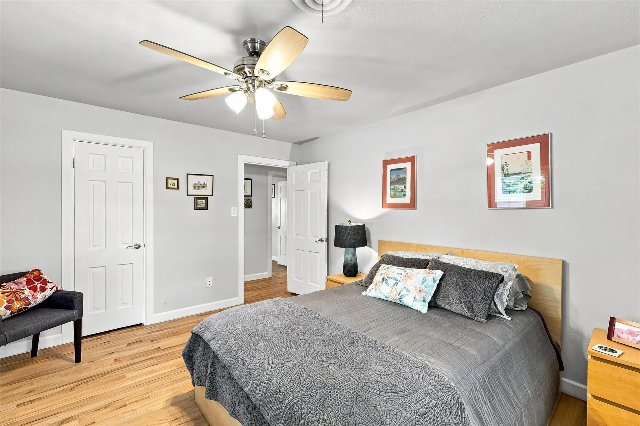 Another view of secondary room.