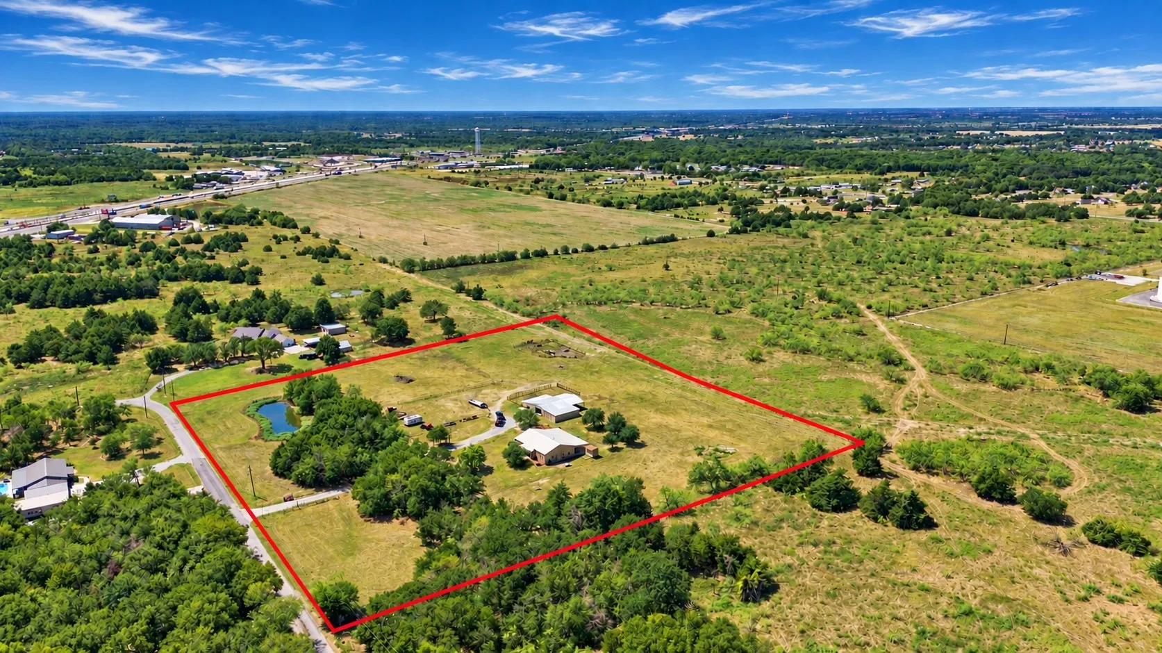 Farm For Sale in Hunt County , 2635 County Road 2168, Caddo Mills, Texas 75135, 3 Bedroom, 3 Bathroom, Garage spaces, 2,400 Sqft, built in 2009, mls#21378067, Real Estate Agent in Caddo Mills, Homes For Sale in Hunt county, Homes For Sale in Caddo Mills, Realtor in Caddo Mills Texas, Real Estate Brokerage Independent Realty Texas, Luminita Cordes Realtor
