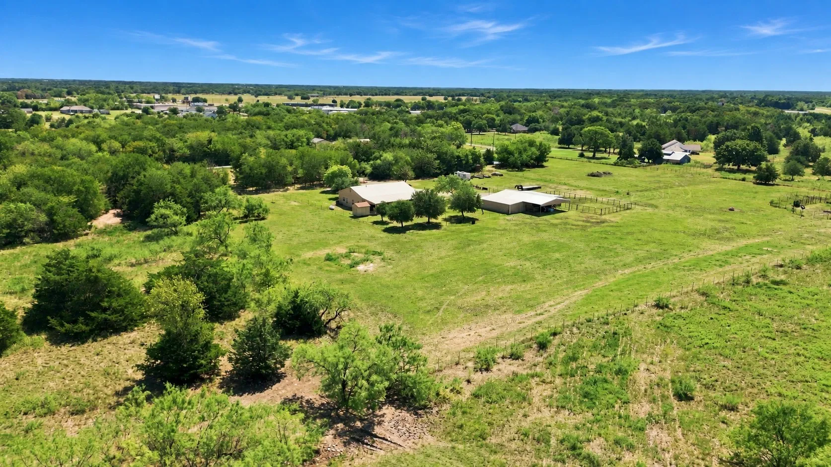 Farm For Sale in Hunt County , 2635 County Road 2168, Caddo Mills, Texas 75135, 3 Bedroom, 3 Bathroom, Garage spaces, 2,400 Sqft, built in 2009, mls#21378067, Real Estate Agent in Caddo Mills, Homes For Sale in Hunt county, Homes For Sale in Caddo Mills, Realtor in Caddo Mills Texas, Real Estate Brokerage Independent Realty Texas, Luminita Cordes Realtor