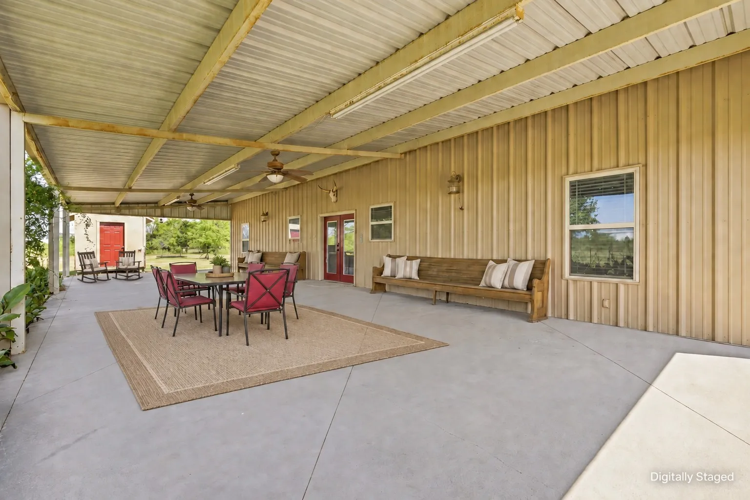 Farm For Sale in Hunt County , 2635 County Road 2168, Caddo Mills, Texas 75135, 3 Bedroom, 3 Bathroom, Garage spaces, 2,400 Sqft, built in 2009, mls#21378067, Real Estate Agent in Caddo Mills, Homes For Sale in Hunt county, Homes For Sale in Caddo Mills, Realtor in Caddo Mills Texas, Real Estate Brokerage Independent Realty Texas, Luminita Cordes Realtor