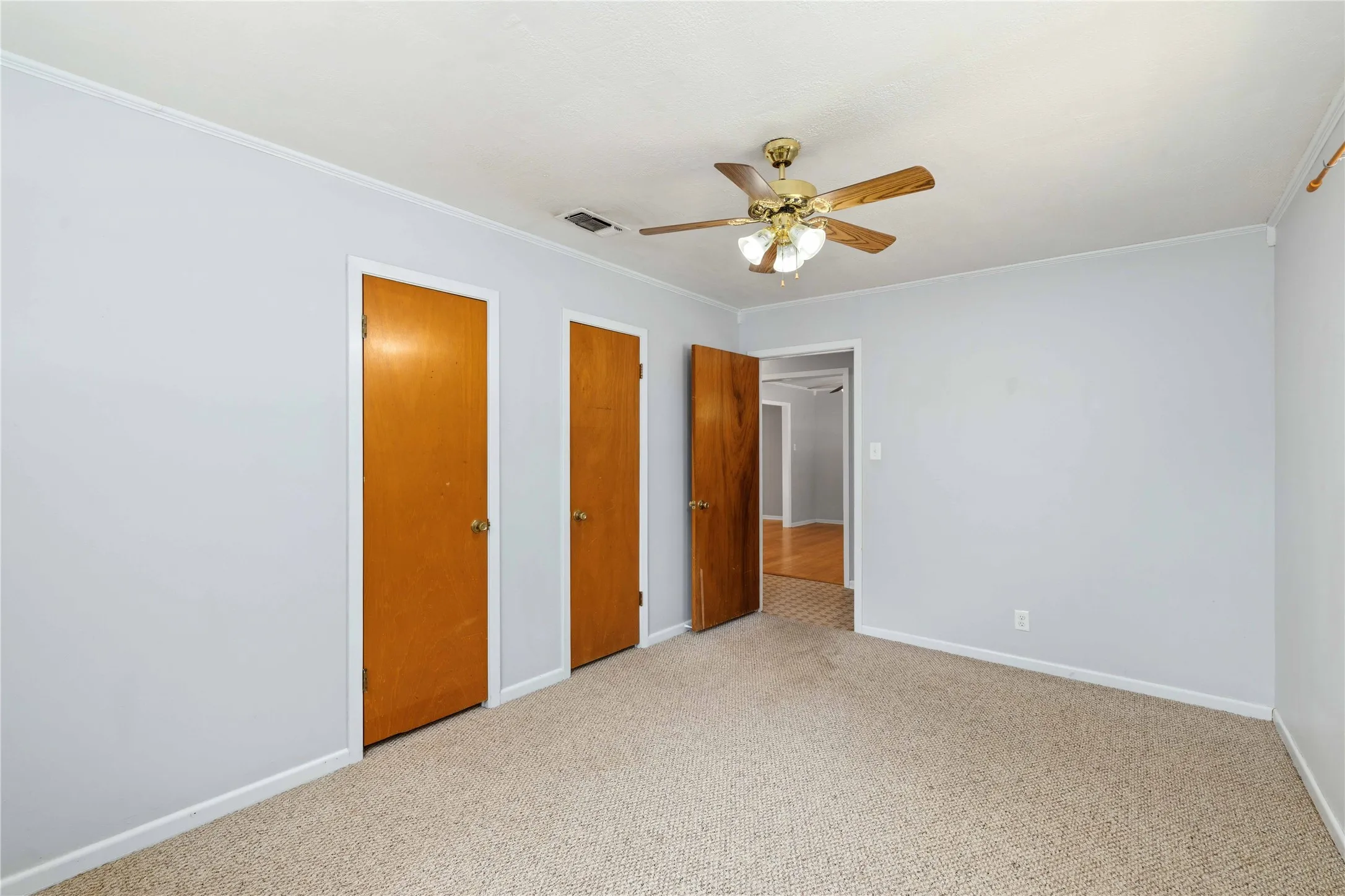 Single Family Residence For Sale in Brown County , 2103 16th Street, Brownwood, Texas 76801, 3 Bedroom, 2 Bathroom, 2 Garage spaces, 1,330 Sqft, built in 1969, mls#21376575, Real Estate Agent in Brownwood, Homes For Sale in Brown county, Homes For Sale in Brownwood, Realtor in Brownwood Texas, Real Estate Brokerage Independent Realty Texas, Luminita Cordes Realtor