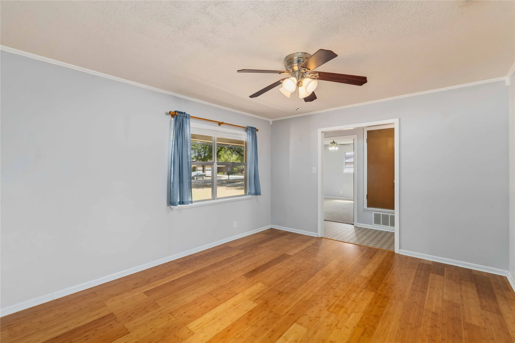 Single Family Residence For Sale in Brown County , 2103 16th Street, Brownwood, Texas 76801, 3 Bedroom, 2 Bathroom, 2 Garage spaces, 1,330 Sqft, built in 1969, mls#21376575, Real Estate Agent in Brownwood, Homes For Sale in Brown county, Homes For Sale in Brownwood, Realtor in Brownwood Texas, Real Estate Brokerage Independent Realty Texas, Luminita Cordes Realtor