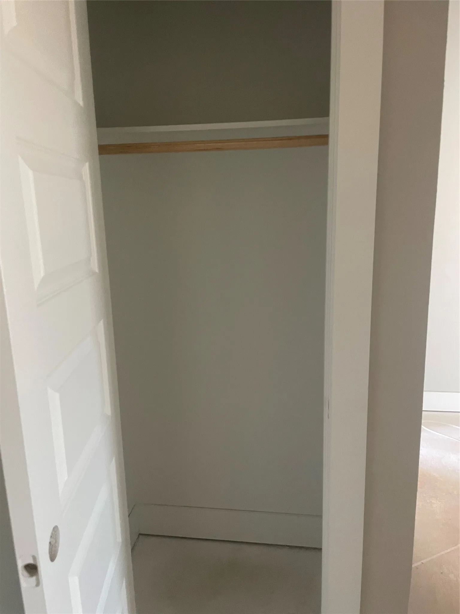 ENTRY CLOSET