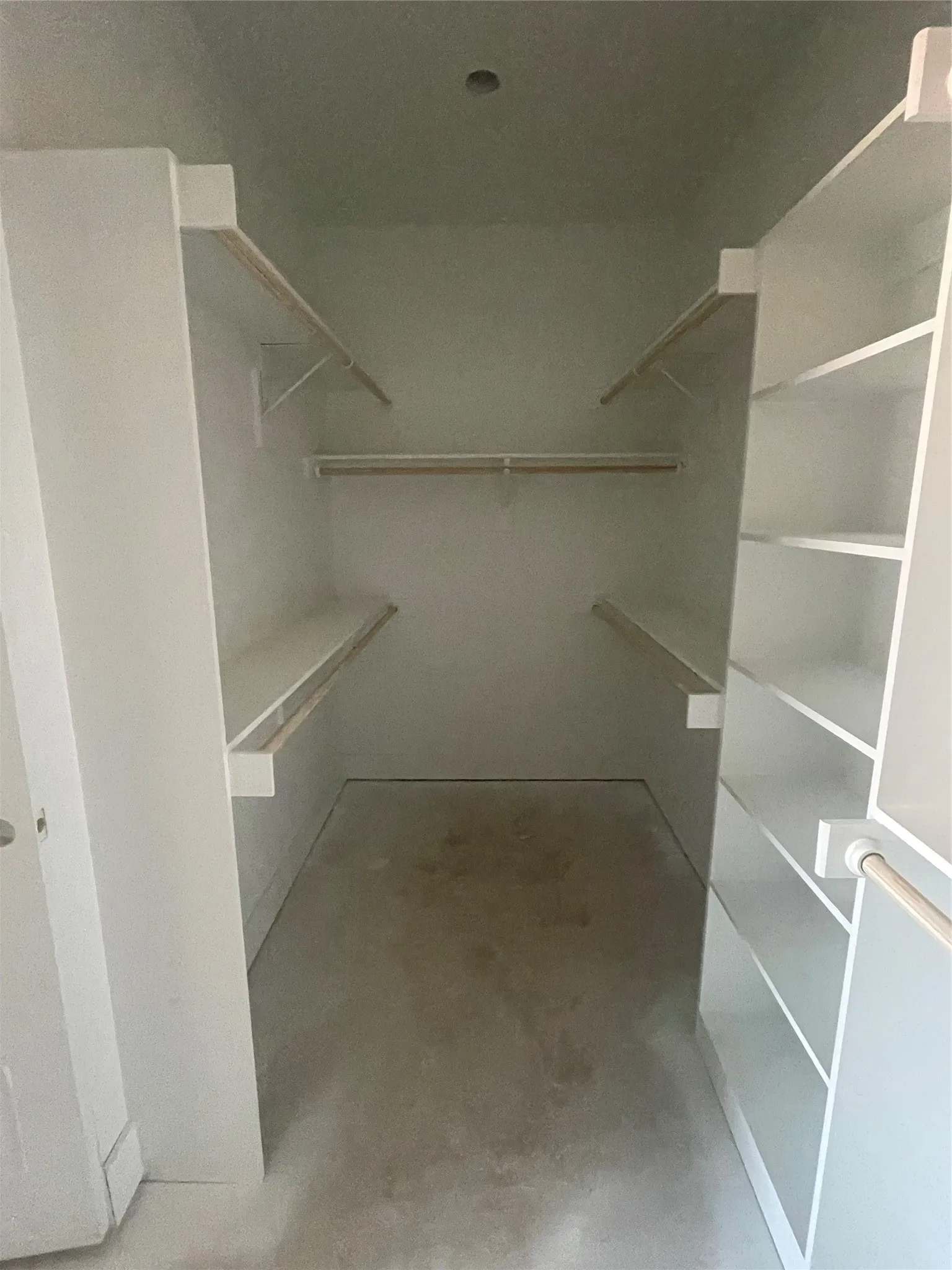 MASTER CLOSET