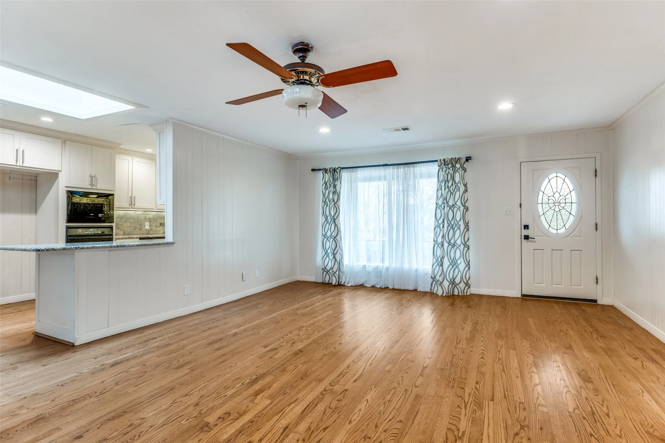 Single Family Residence For Sale in Collin County , 606 Keith Drive, Allen, Texas 75002, 3 Bedroom, 3 Bathroom, 2 Garage spaces, 2,856 Sqft, built in 1963, mls#21378958, Real Estate Agent in Allen, Homes For Sale in Collin county, Homes For Sale in Allen, Realtor in Allen Texas, Real Estate Brokerage Independent Realty Texas, Luminita Cordes Realtor